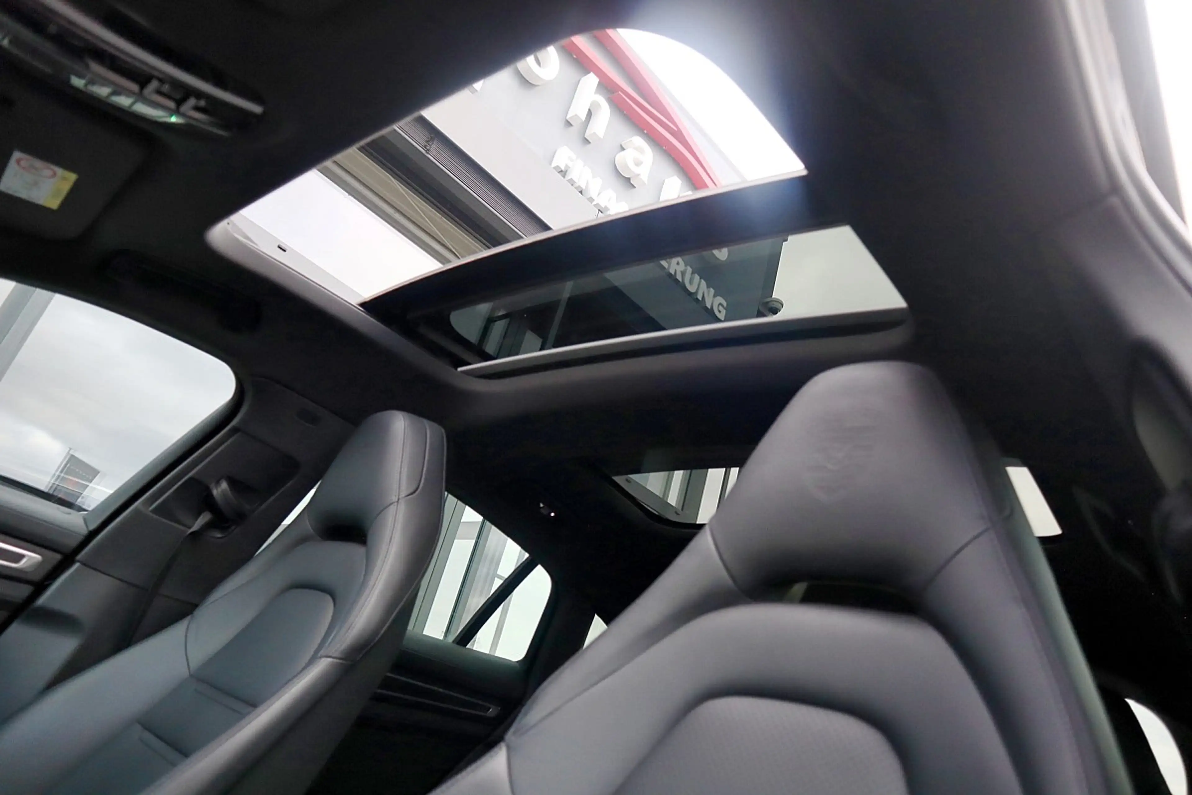Porsche Panamera 4 E-Hybrid PHEV  Aut. Platinum Edition *1.Besitz* — photo 6