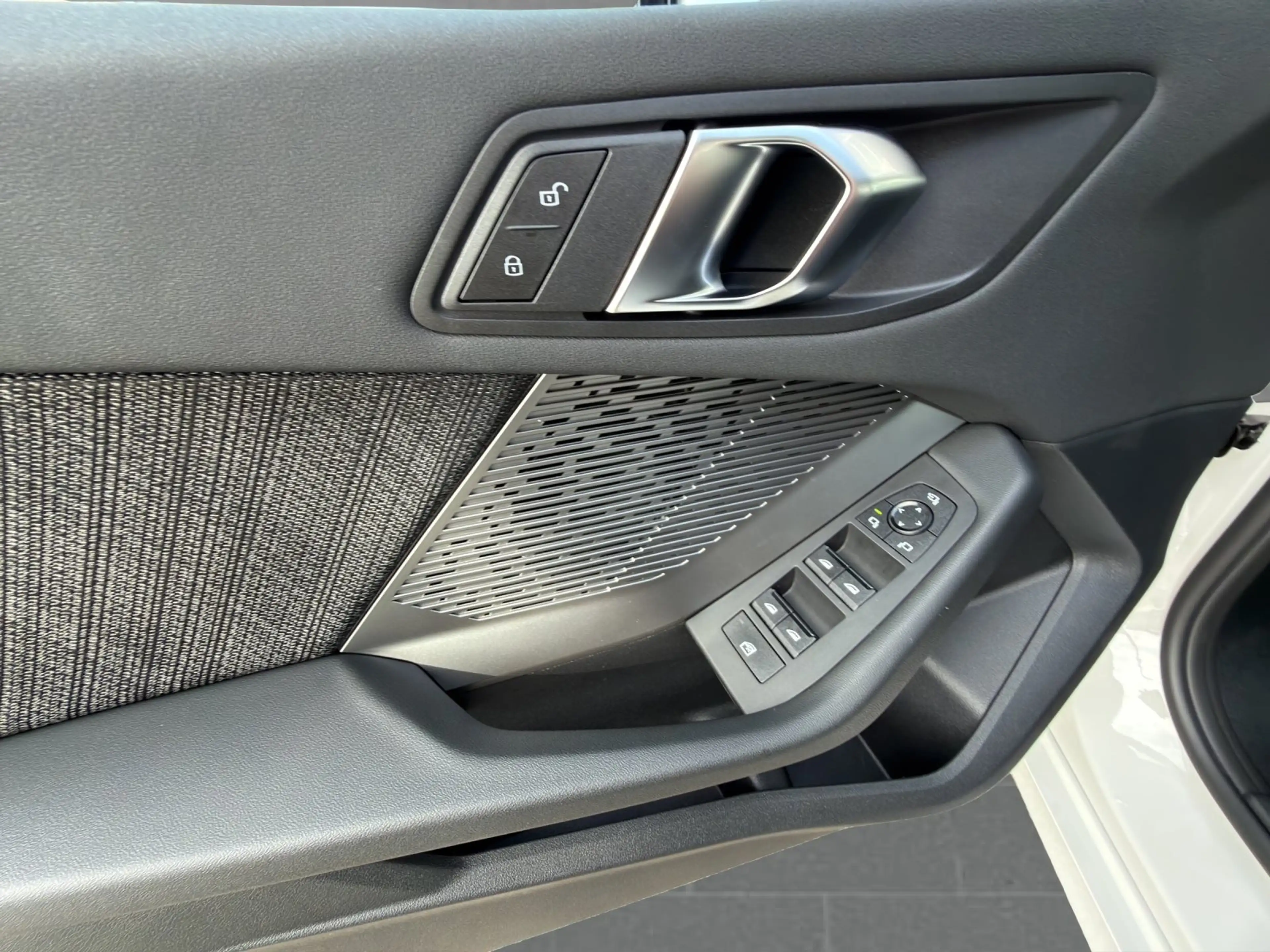 BMW 118 d RFK Sitzhzg Navi Klimaautomatik — photo 11