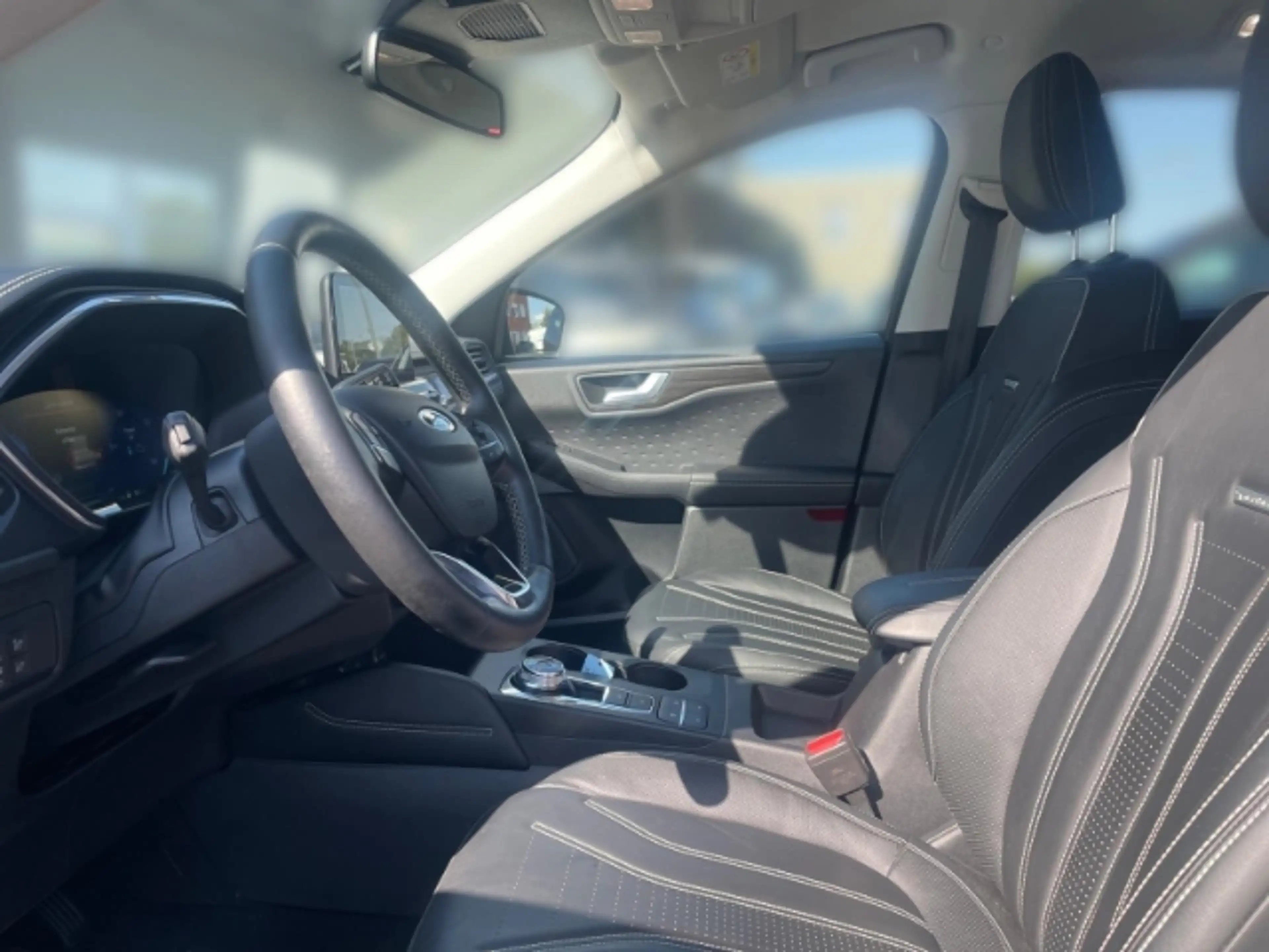 Ford Kuga PHEV Vignale+AHK schwenkbar+Sitzheizung+Navi+Absta — photo 7