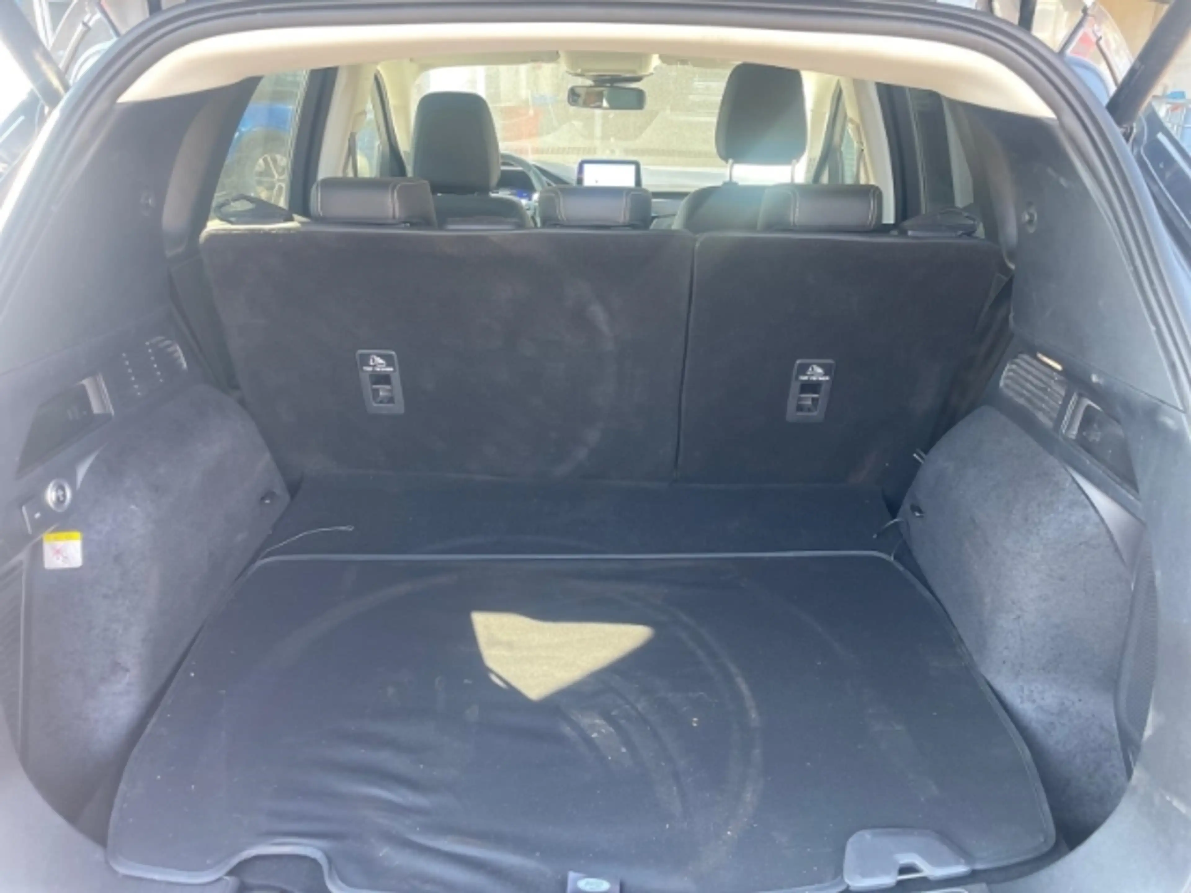 Ford Kuga PHEV Vignale+AHK schwenkbar+Sitzheizung+Navi+Absta — photo 12