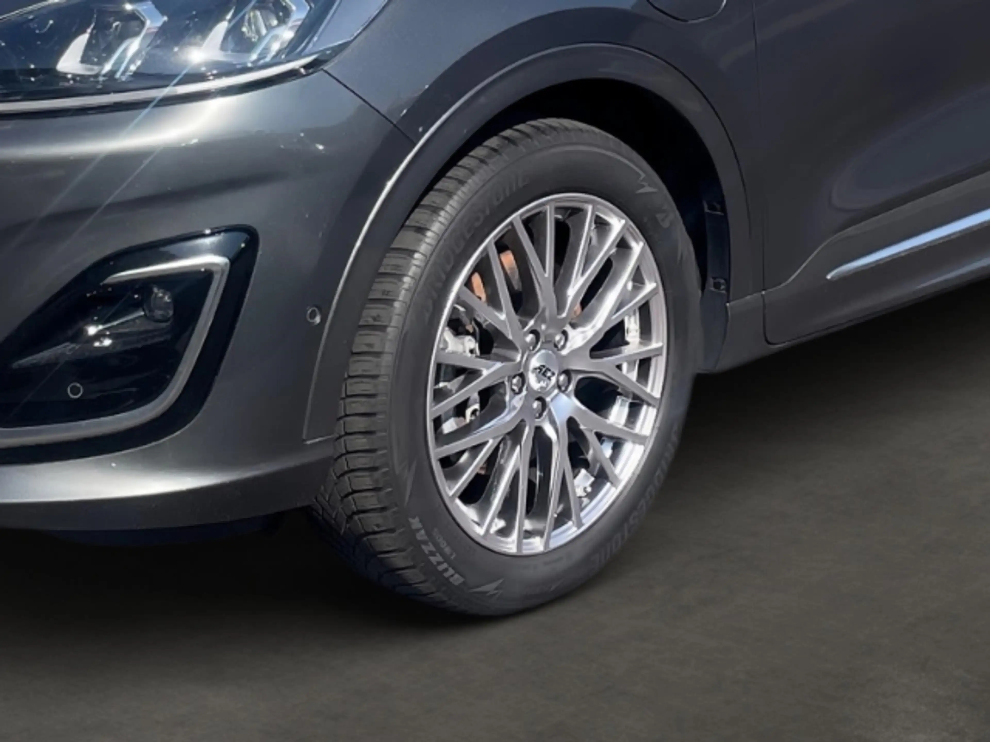 Ford Kuga PHEV Vignale+AHK schwenkbar+Sitzheizung+Navi+Absta — photo 6