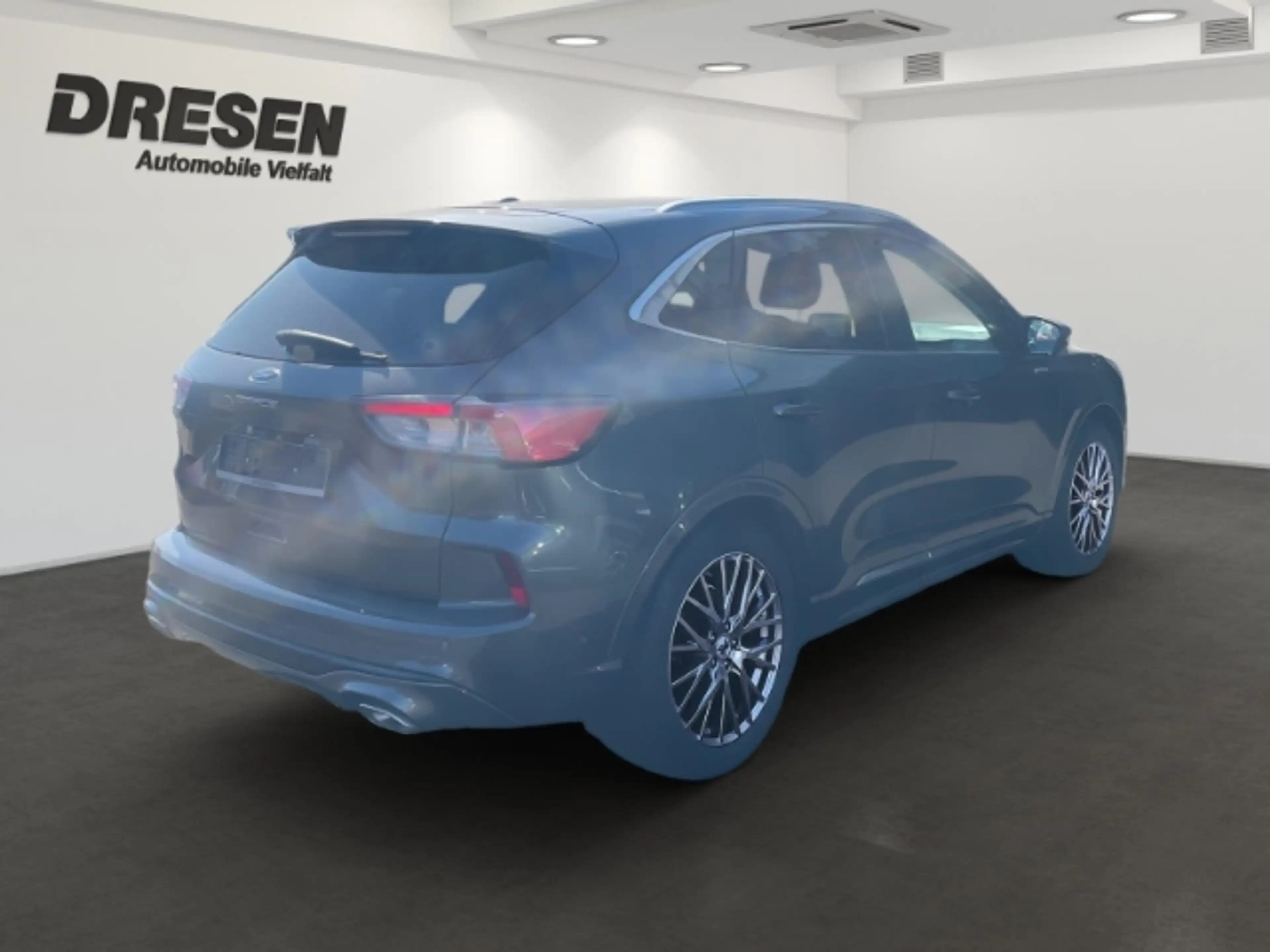 Ford Kuga PHEV Vignale+AHK schwenkbar+Sitzheizung+Navi+Absta — photo 3