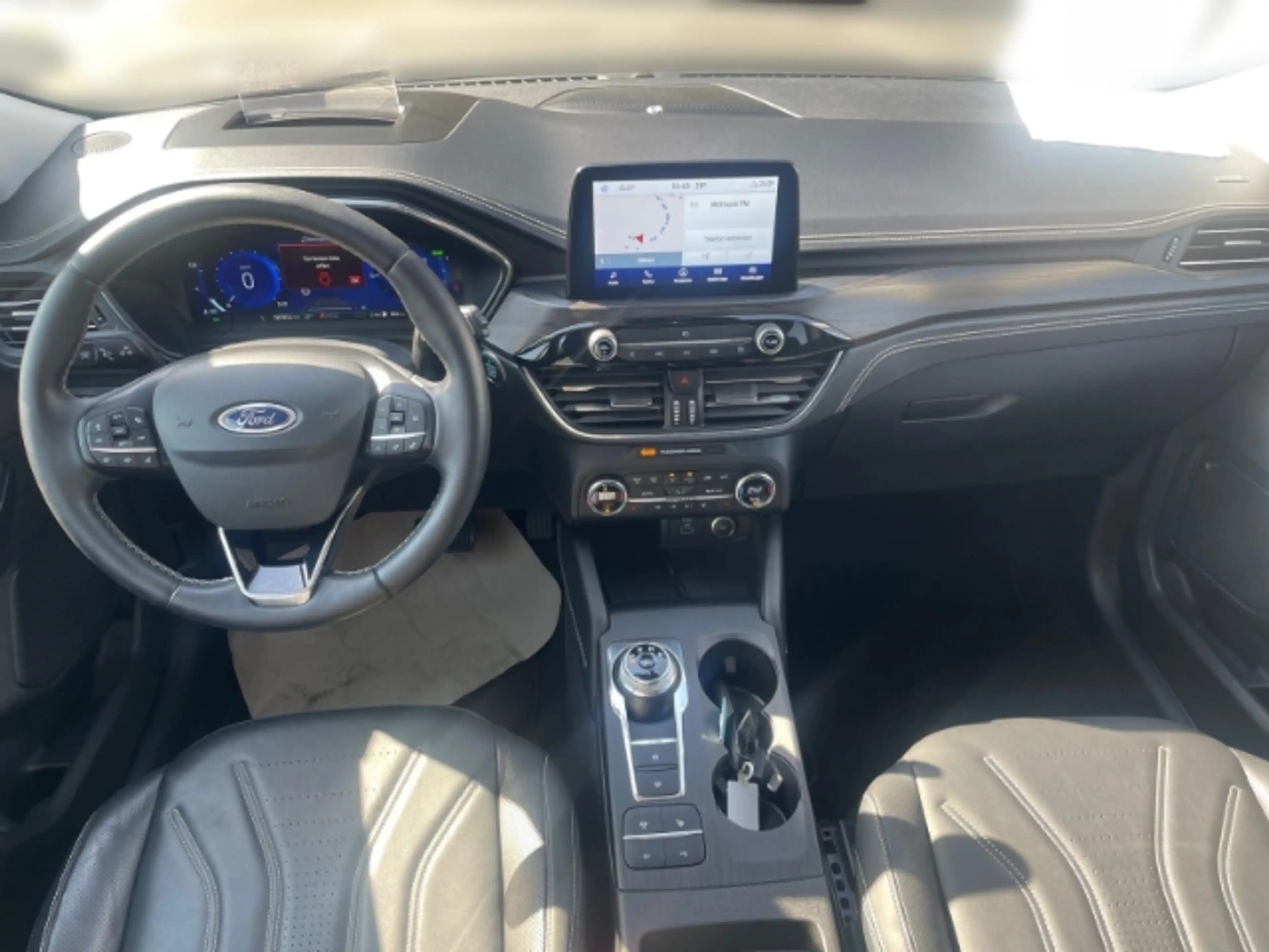 Ford Kuga PHEV Vignale+AHK schwenkbar+Sitzheizung+Navi+Absta — photo 11