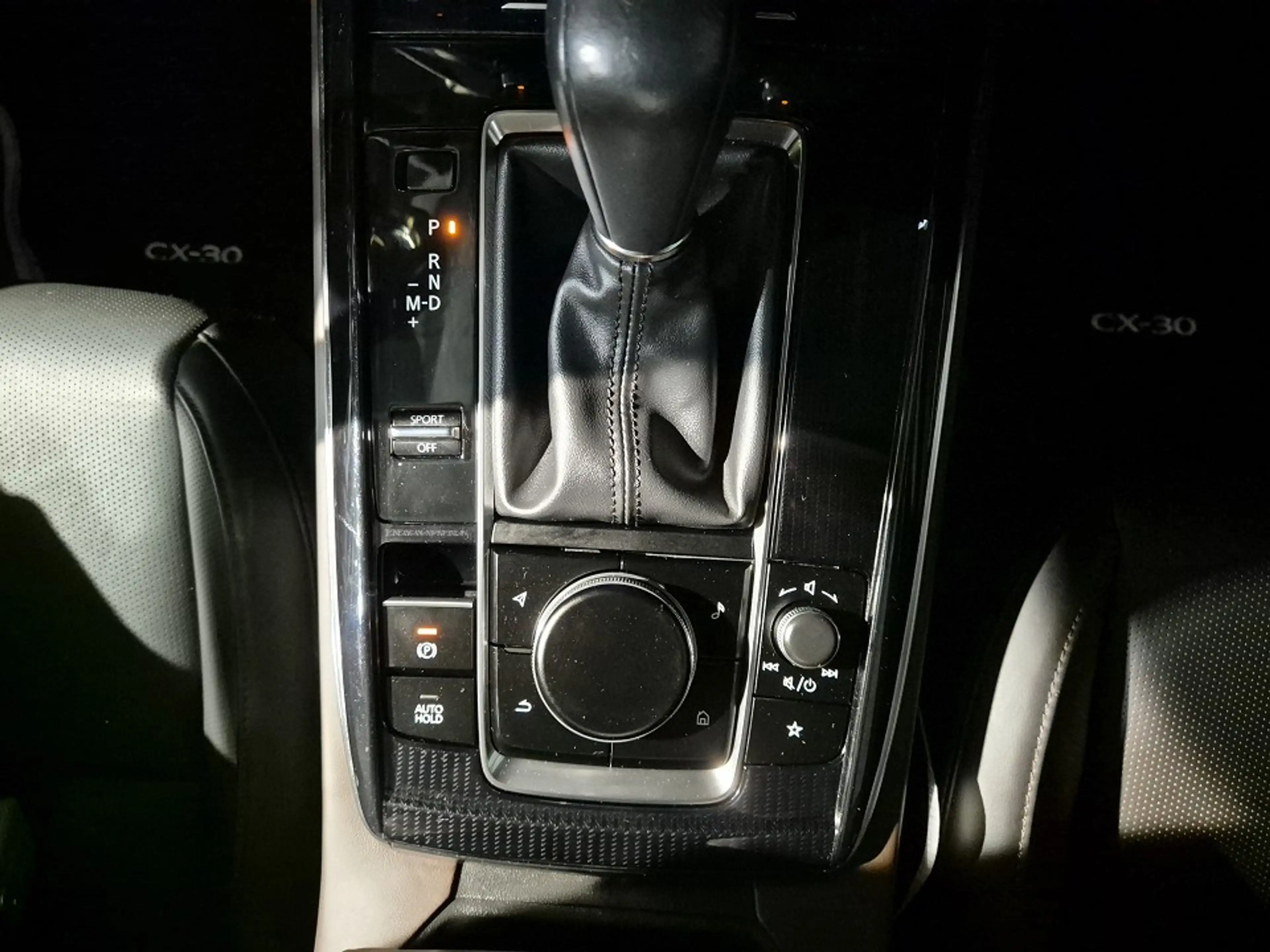Mazda CX-30 Selection X-186/6AT/Leder/GSD/360 Grad Cam/Matrix- — photo 12