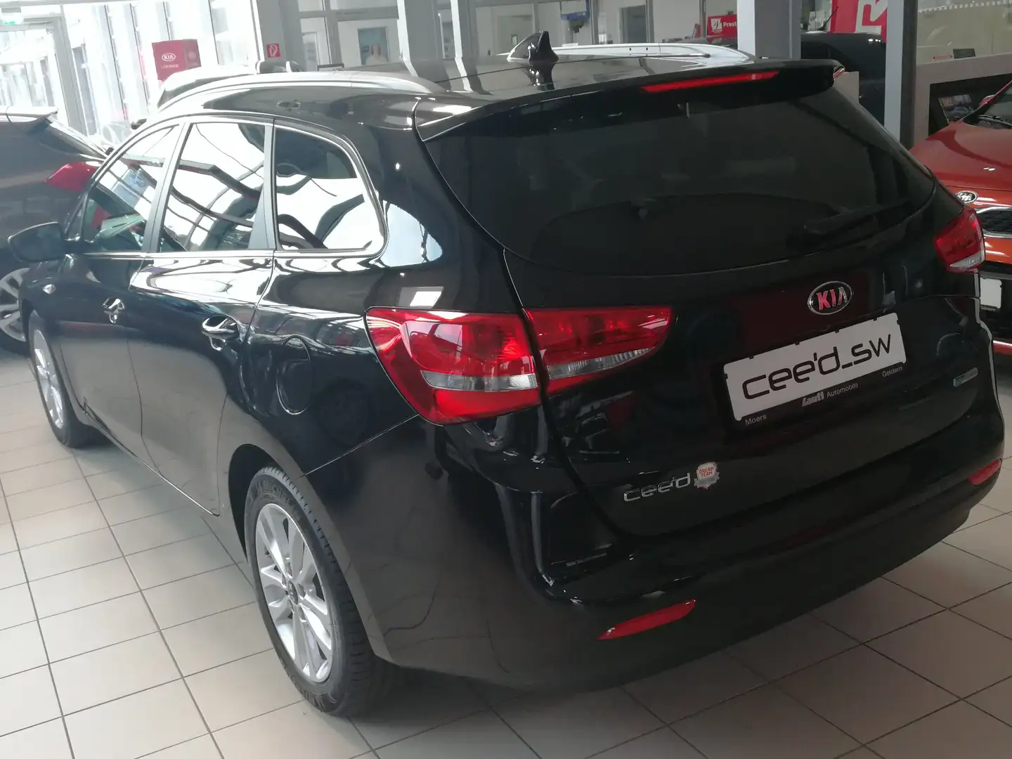 Kia Ceed SW / cee'd SW Ceed 1.0 T-GDI SW ISG Dream-Team Edition Negru - 1