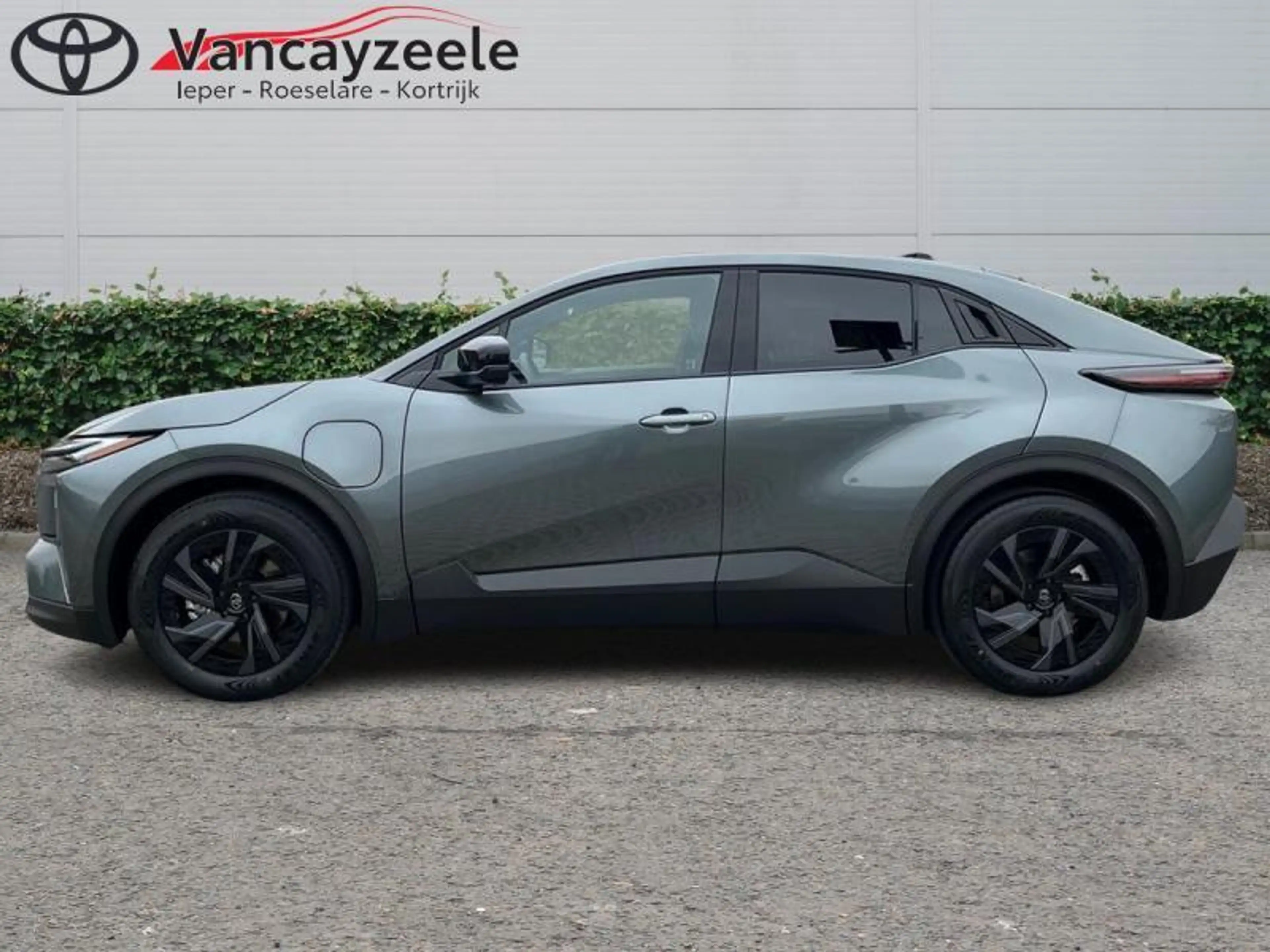 Toyota C-HR Plus Business+cam+gps+sens V+A — photo 5