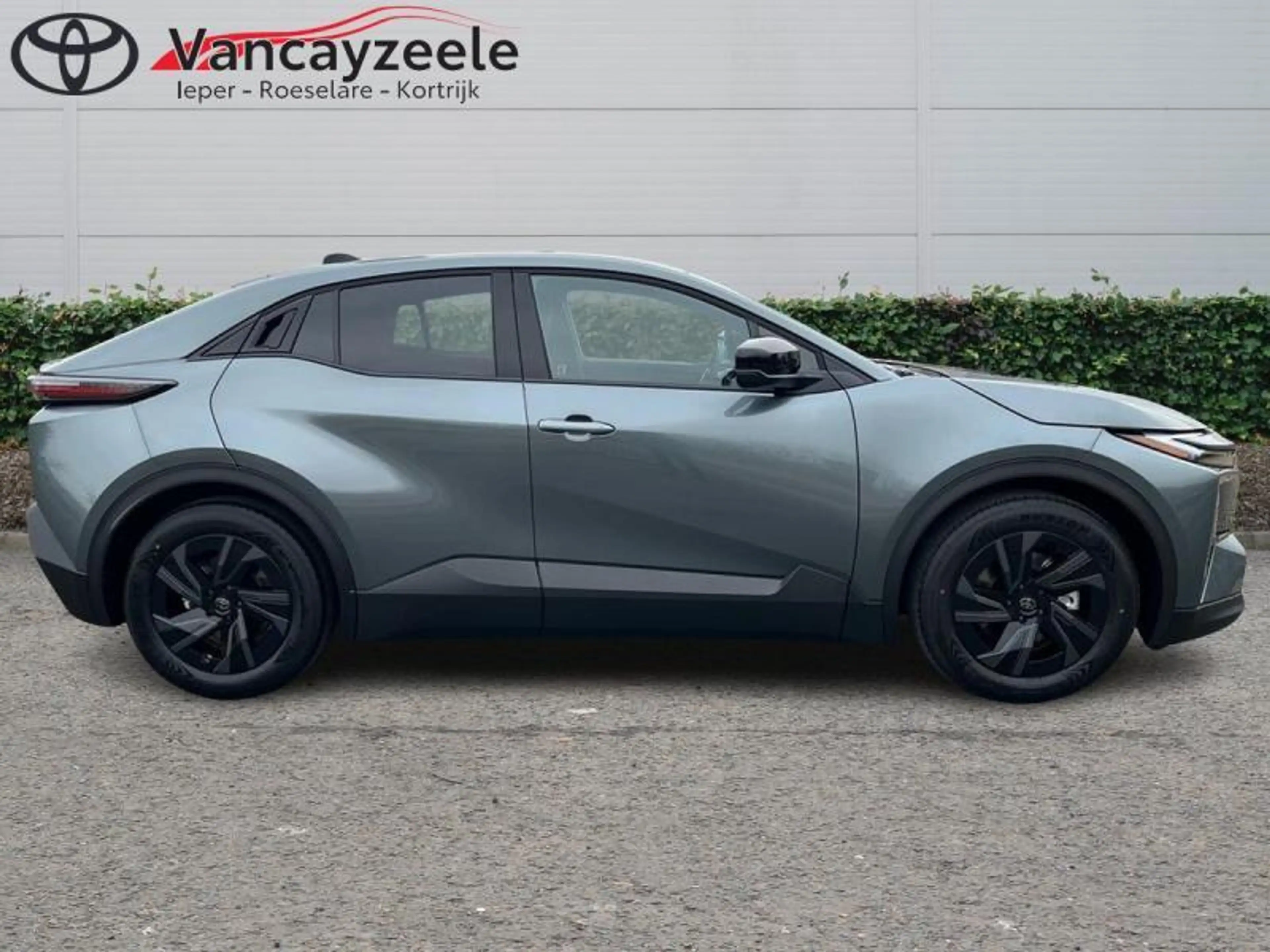 Toyota C-HR Plus Business+cam+gps+sens V+A — photo 3