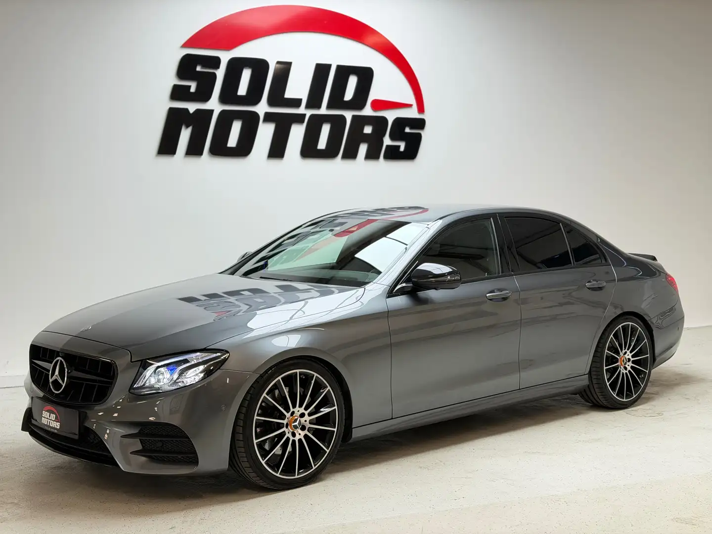 Mercedes-Benz E 200 E 200/360°/HUD/Widescreen/Totwinkel/MultiBeam/ Grau - 1