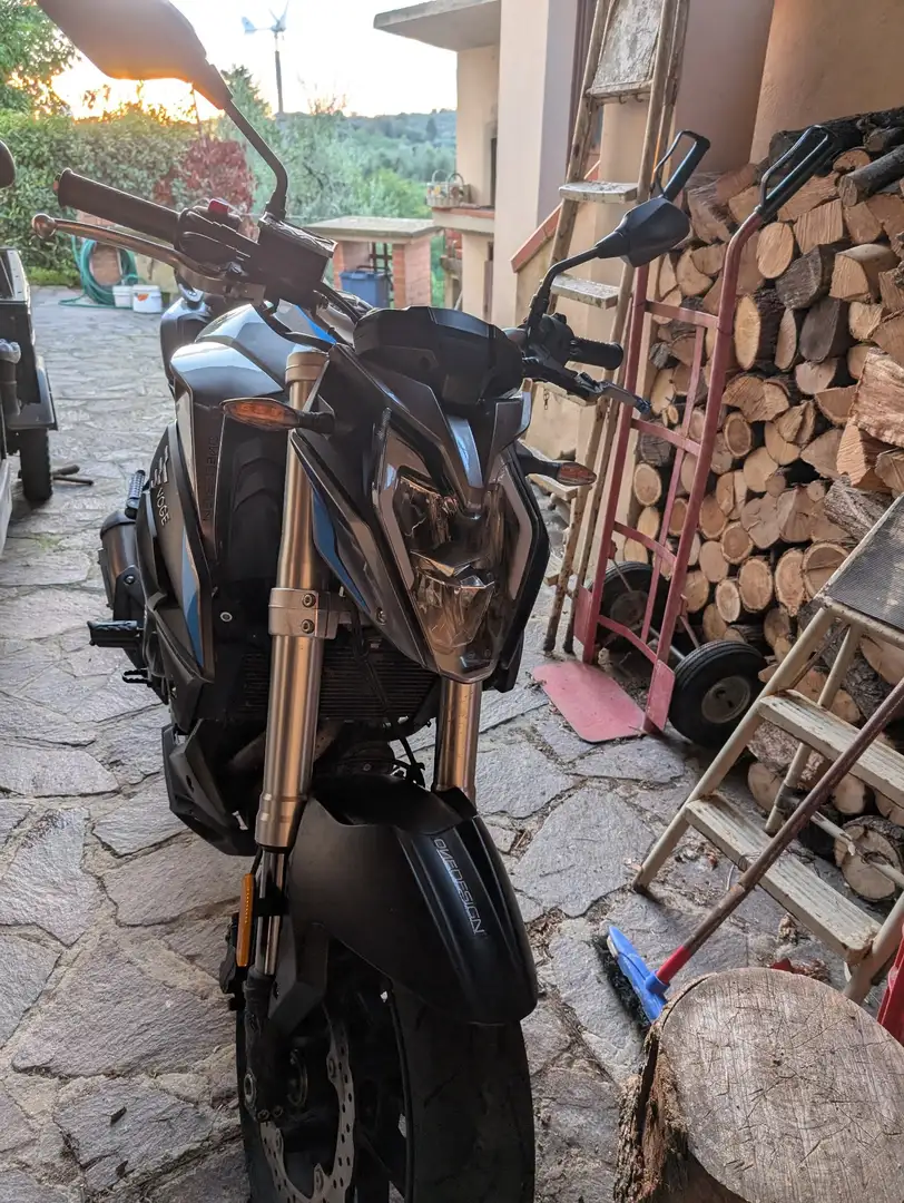 Voge 500R Gümüş rengi - 2