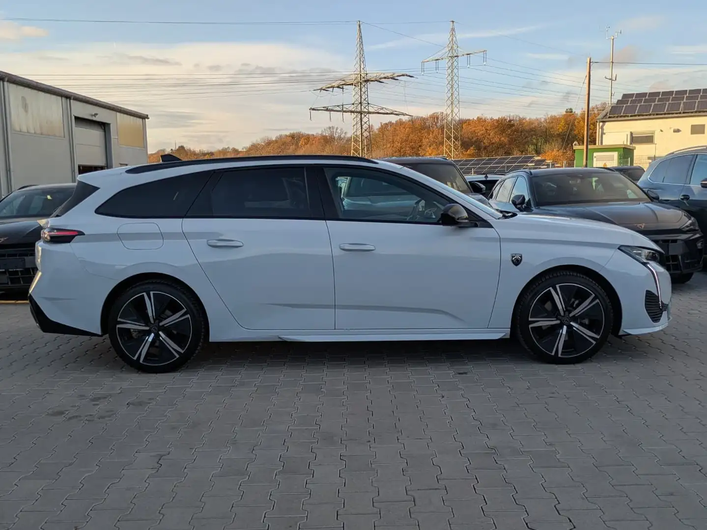 Peugeot 308 GT MATRIX*ALCANTARA*360°KAMERA*ACC*FOCAL*SHZ Beyaz - 2