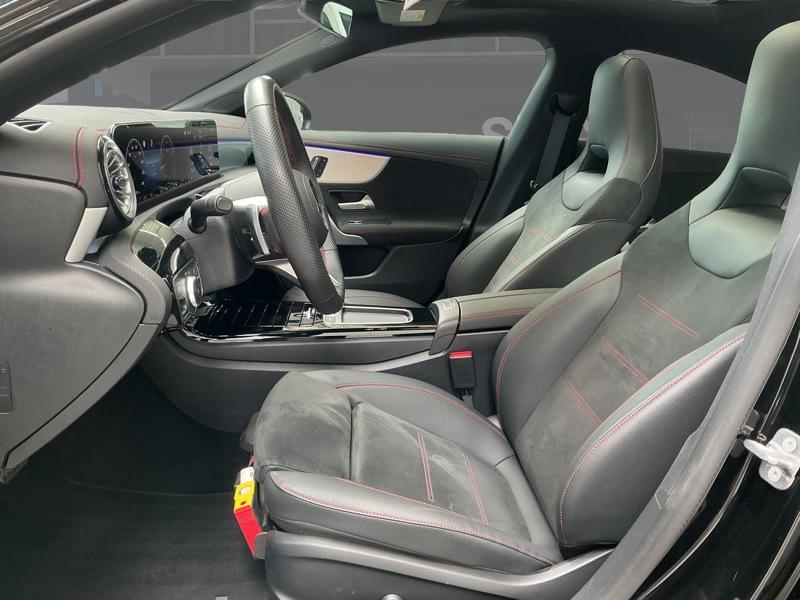 Mercedes-Benz CLA 180 Coupé AMG Line — photo 6