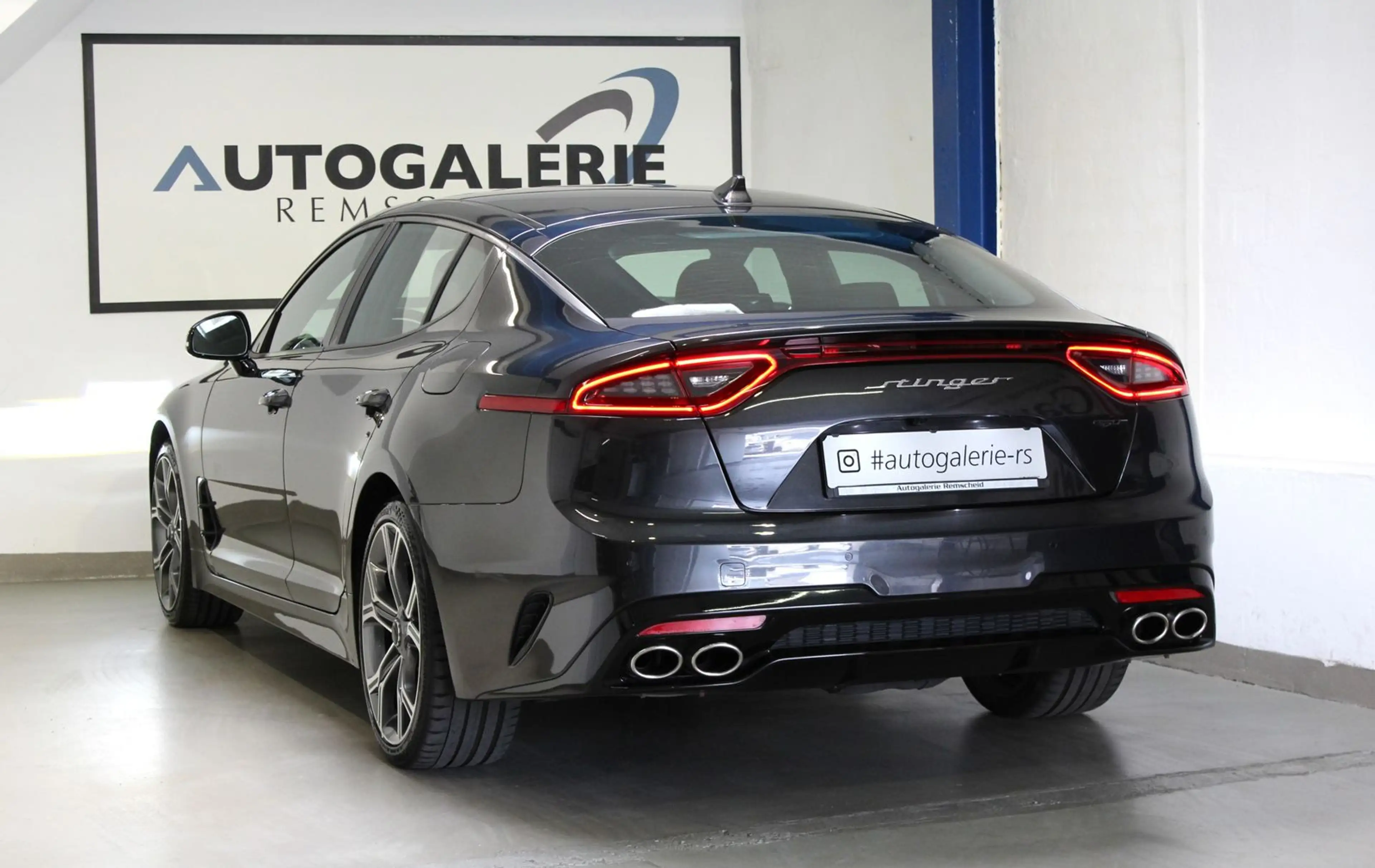 Kia Stinger GT 3.3 V6 T-GDI 4WD*LEDER*MEMORY*H&K*360