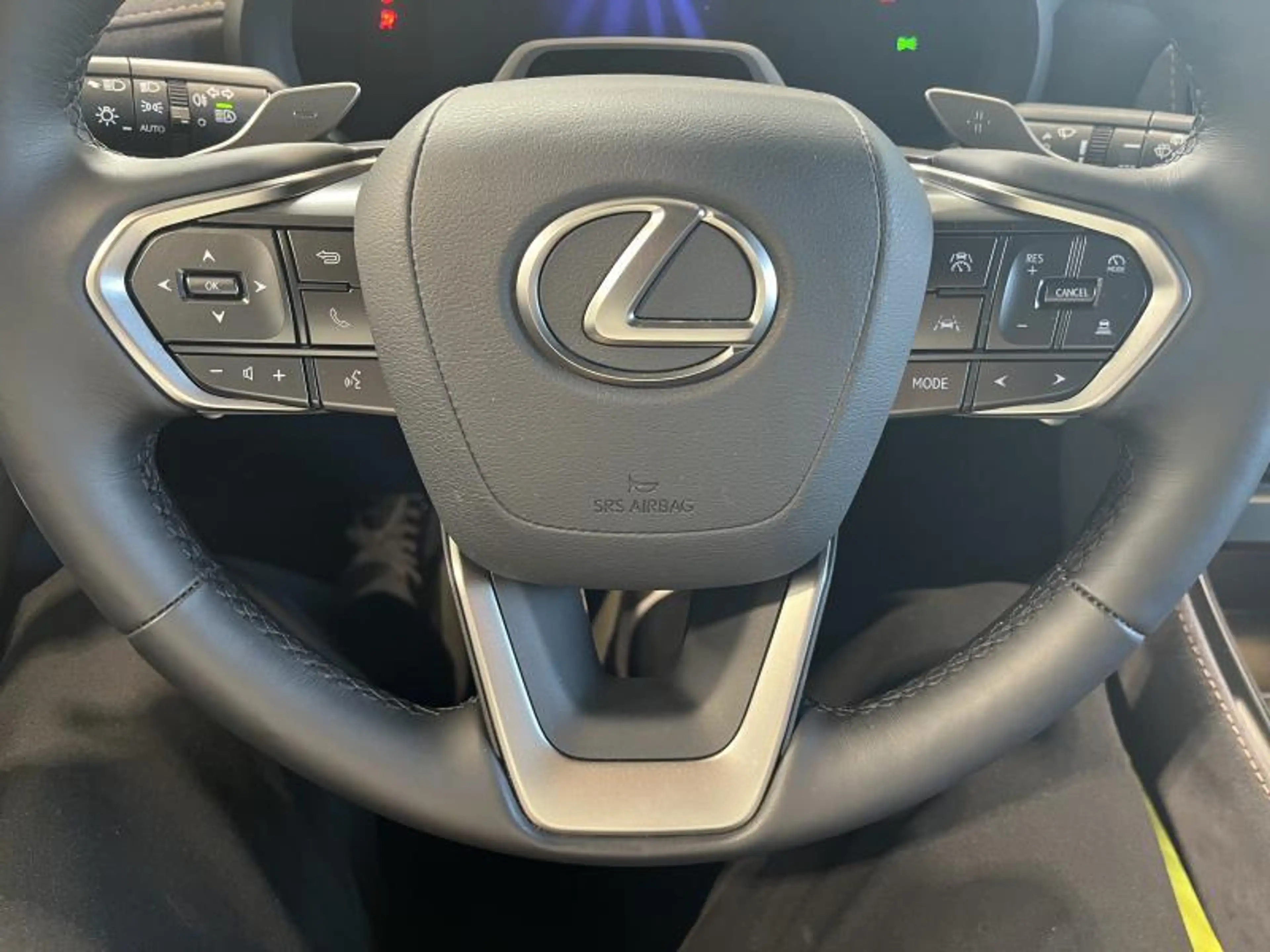 Lexus LBX cool — photo 7