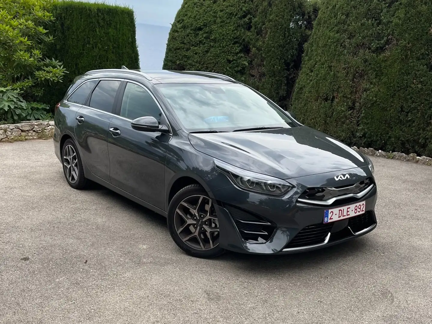 Kia Ceed SW / cee'd SW PHEV - Business Line - full option Gris - 1