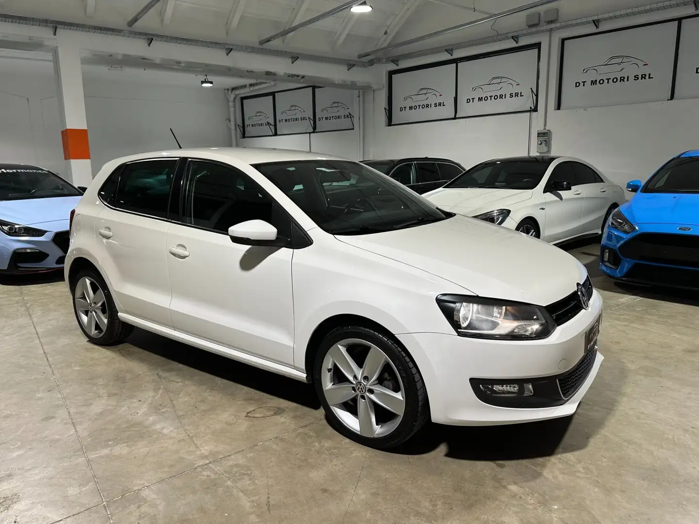 Volkswagen Polo 1.6 TDI 90CV DPF 5 porte R-Line Bianco - 1