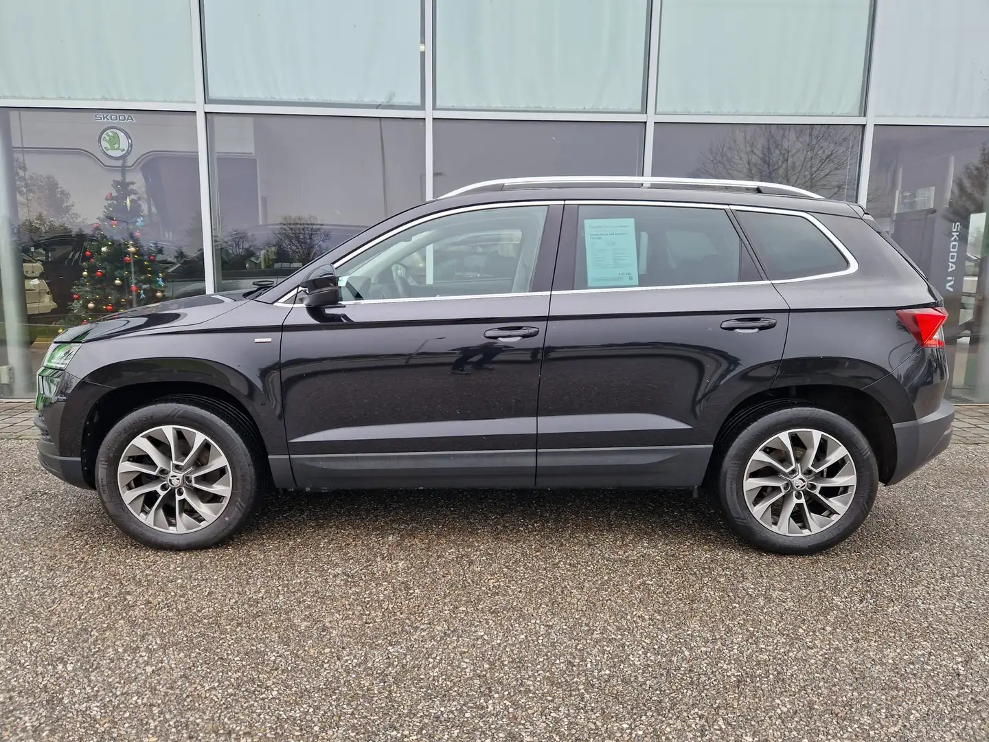 Skoda Karoq Clever 4x4 Schwarz - 2