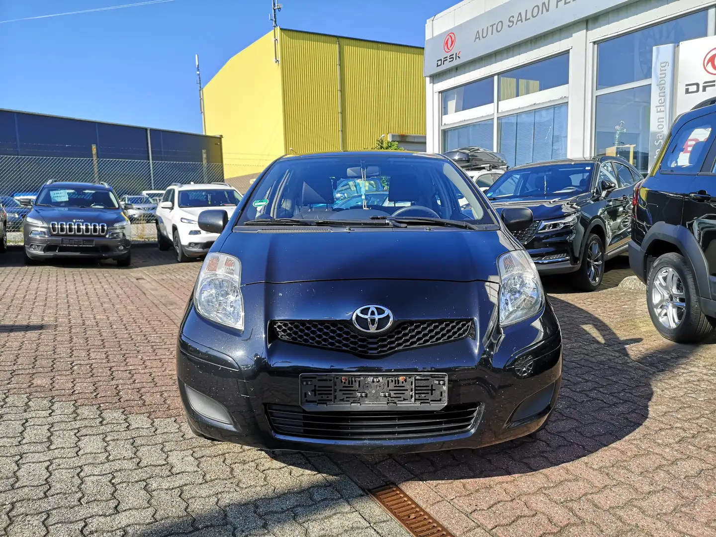 Toyota Yaris Cool*TÜV Juni 2026*Günstig im Unterhalt Schwarz - 2