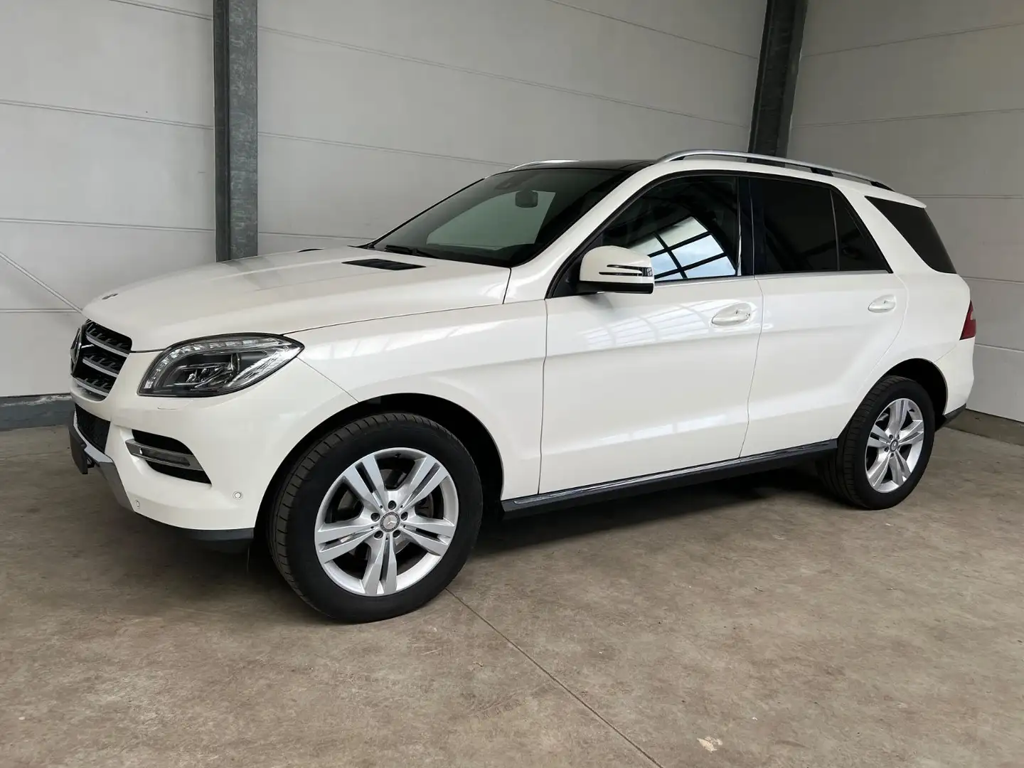 Mercedes-Benz ML 350 CDI BlueTec + 2.Hand + St'hzg + AHK White - 1