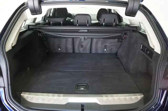 BMW 3 Series view 7