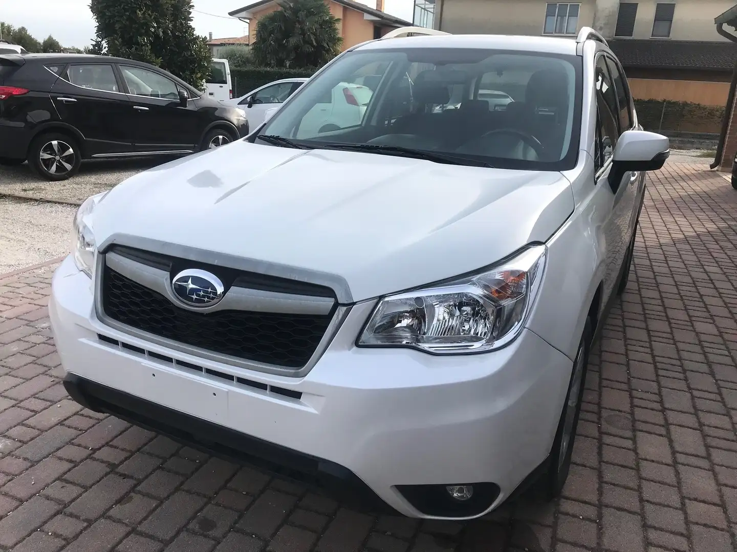 Subaru Forester 2.0d XS Exclusive White - 2