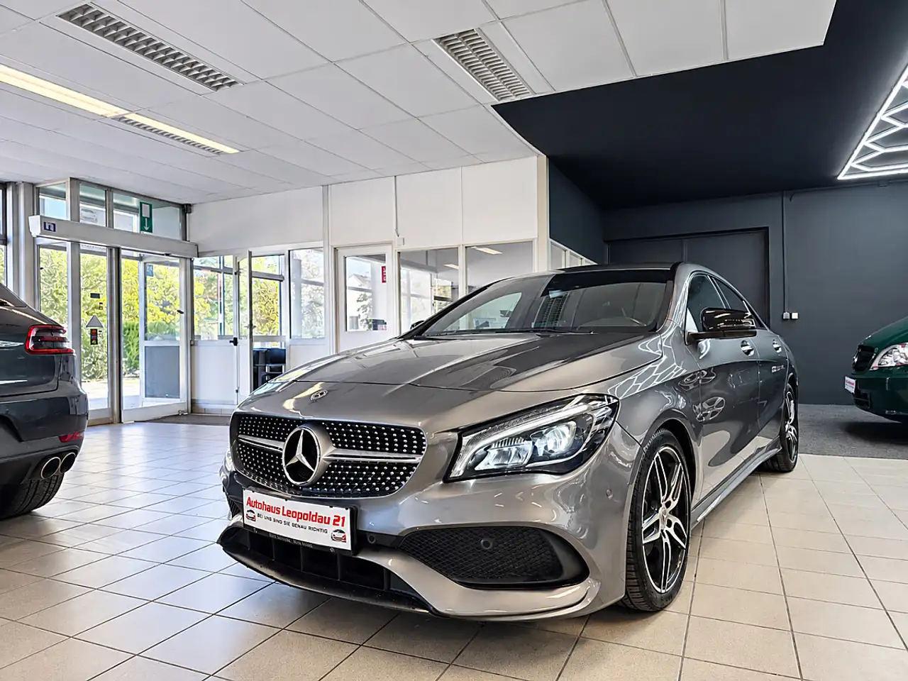 Mercedes-Benz CLA 180