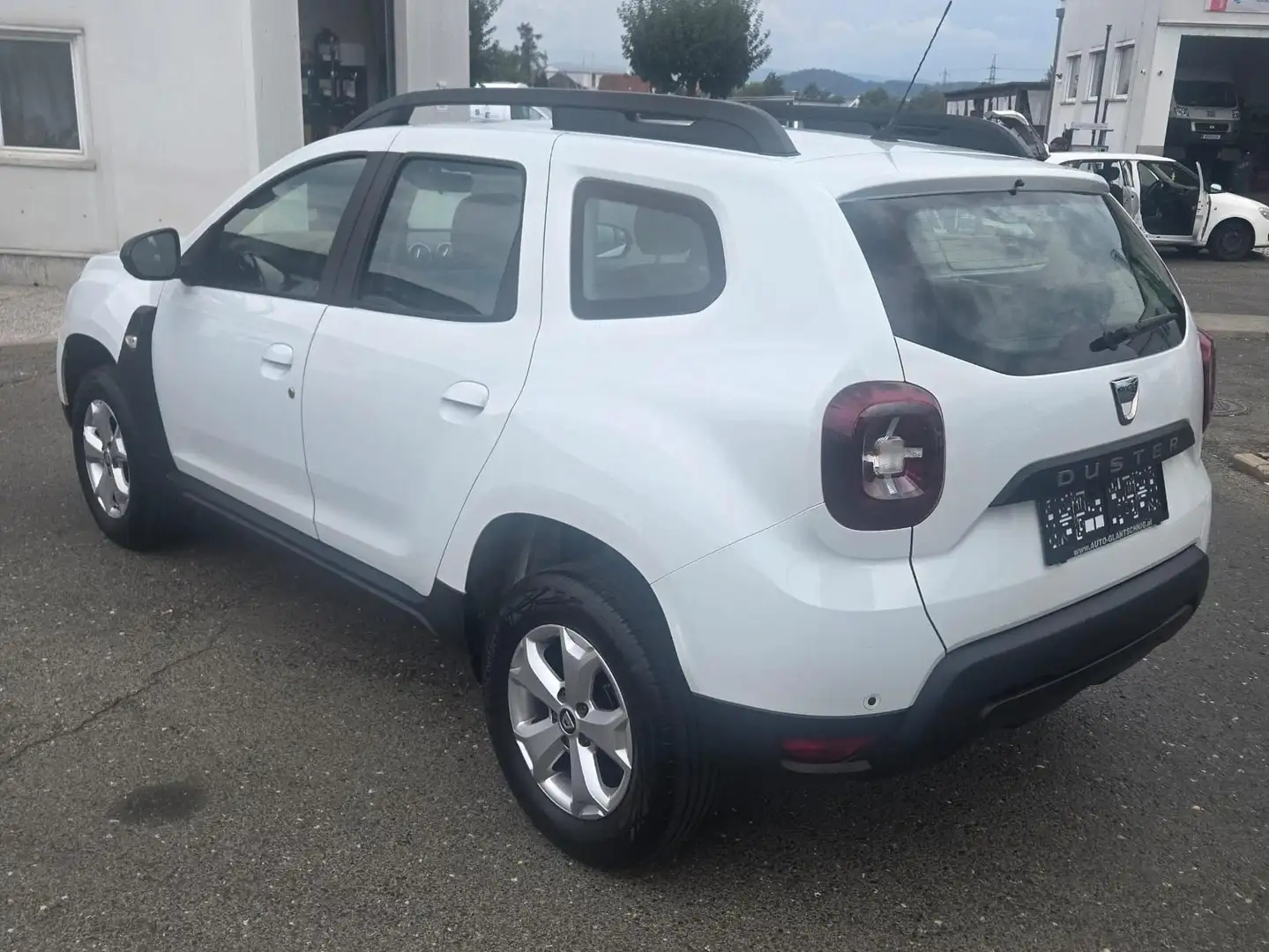 Dacia Duster Access ** Rückfahrkamera*Naviagation* Weiß - 2