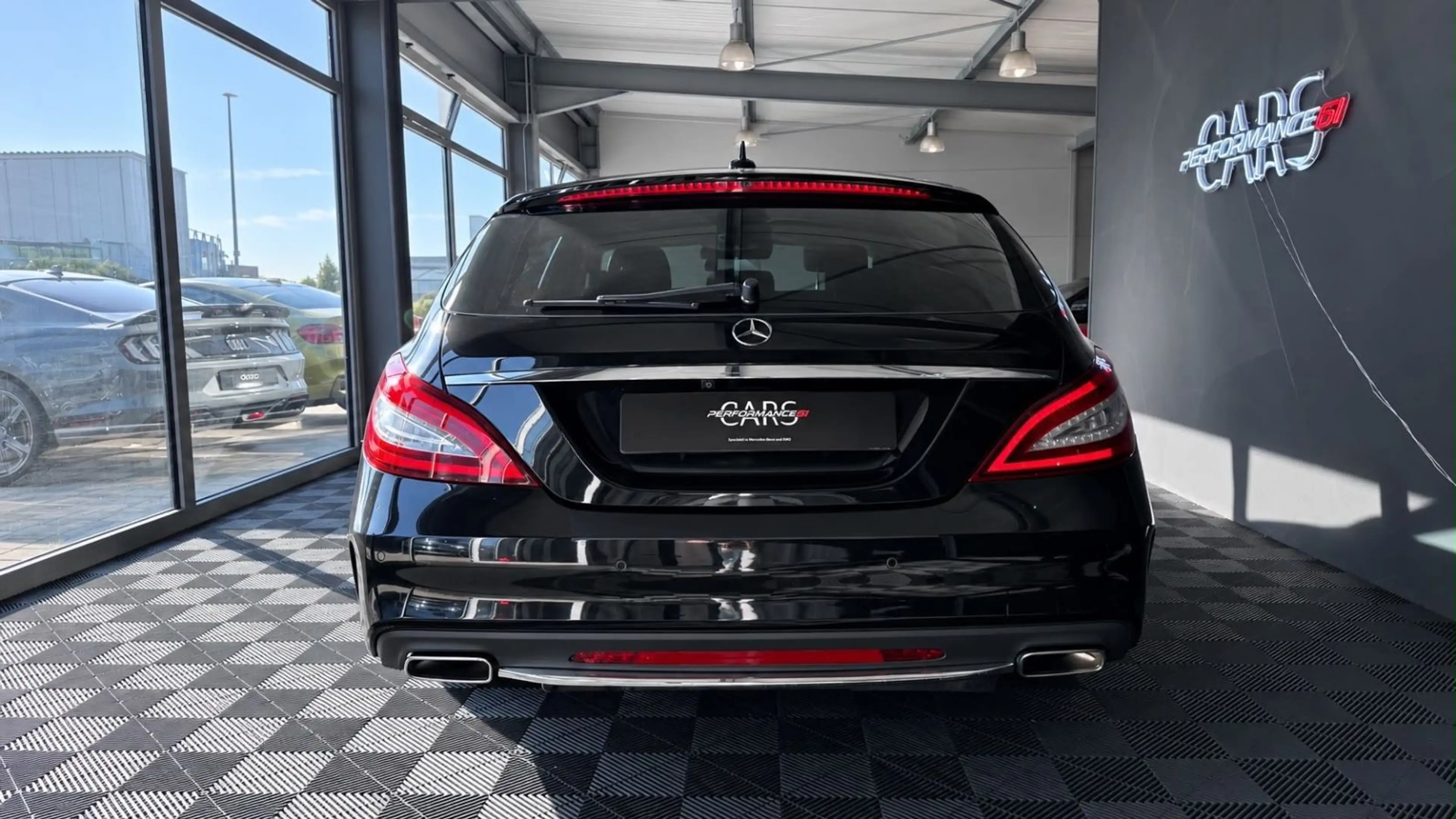 Mercedes-Benz CLS CLS 350 BlueTec / d 4Matic — photo 4