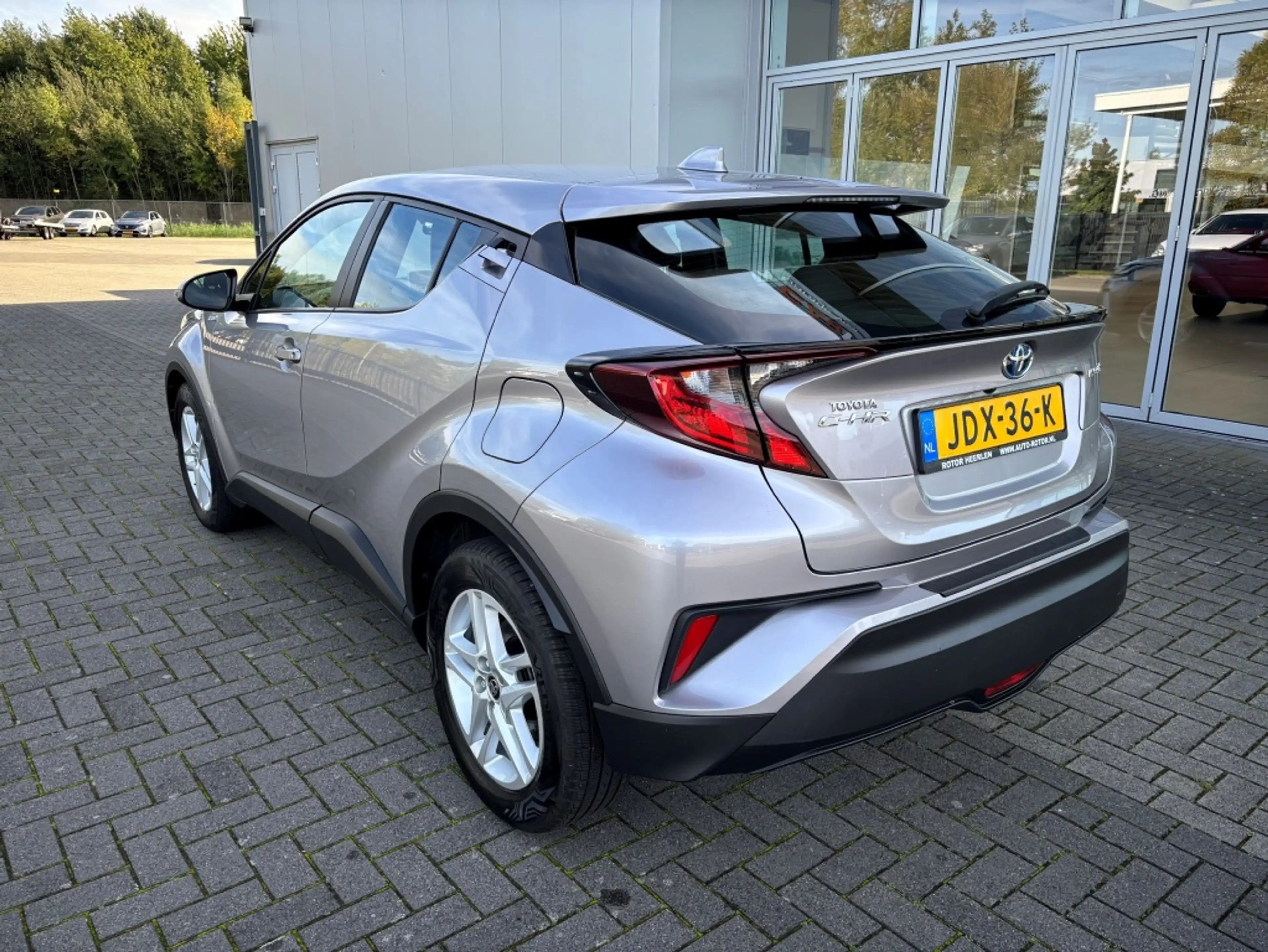 Toyota C-HR 1.8 Hybrid 122pk CVT Active | P.cam | Cruise — photo 4