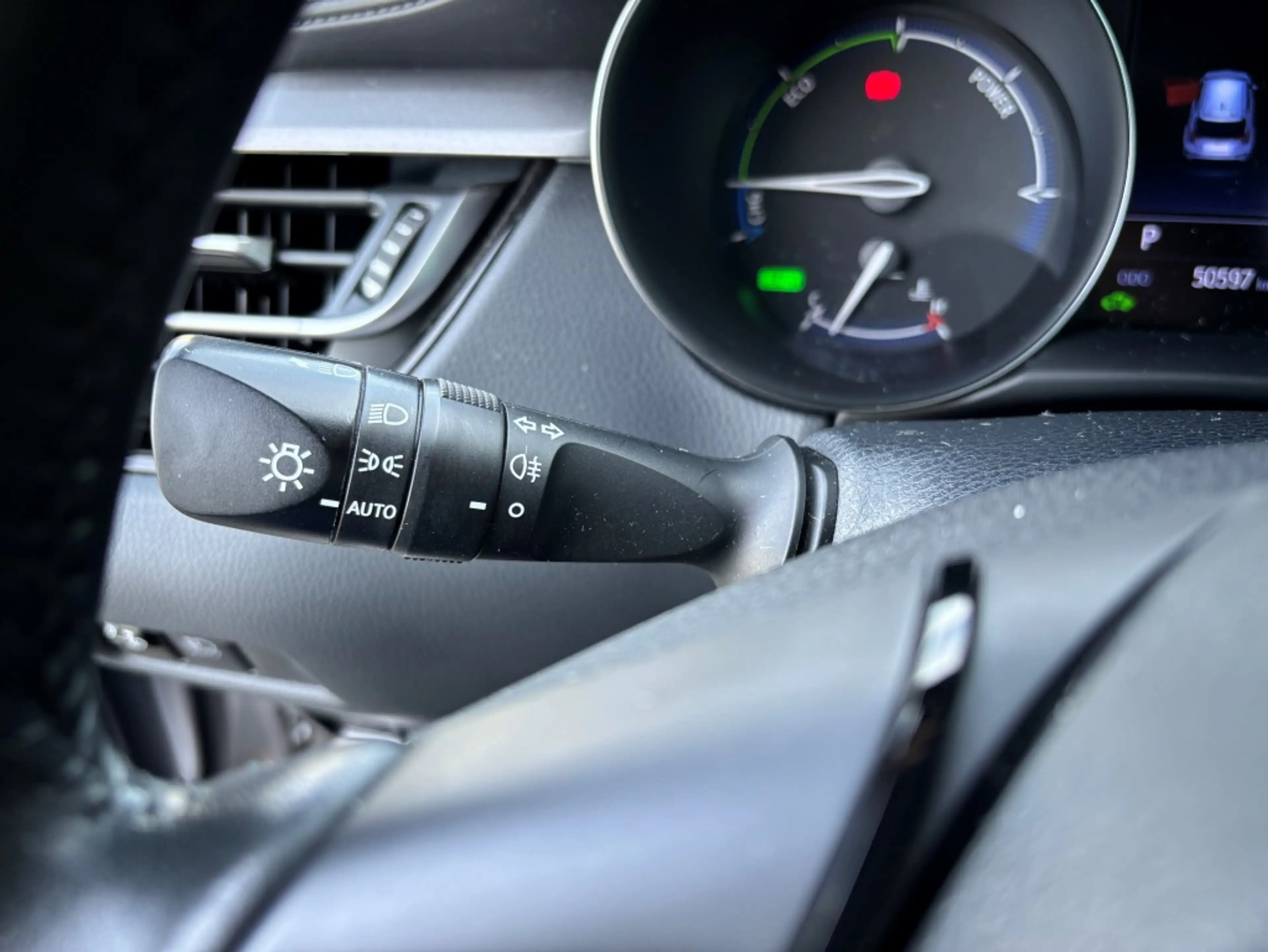 Toyota C-HR 1.8 Hybrid 122pk CVT Active | P.cam | Cruise — photo 11