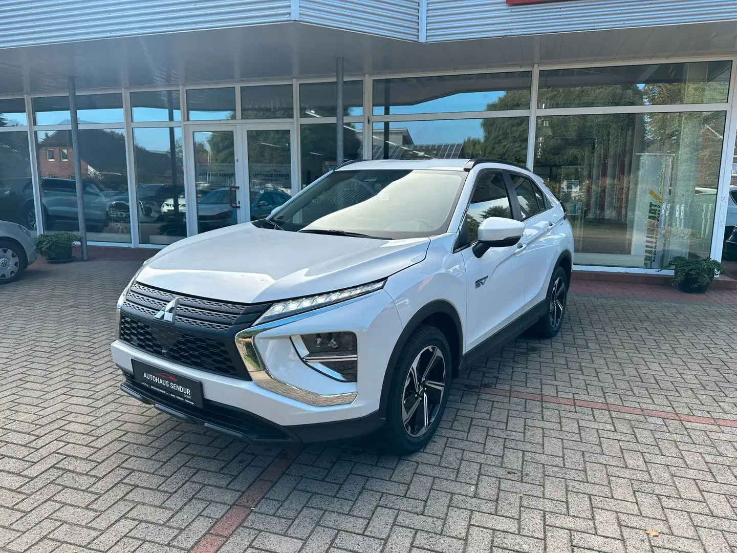 Mitsubishi Eclipse Cross Hybrid 4WD *TOP*CAM*1.HAND*SHZ Weiß - 2