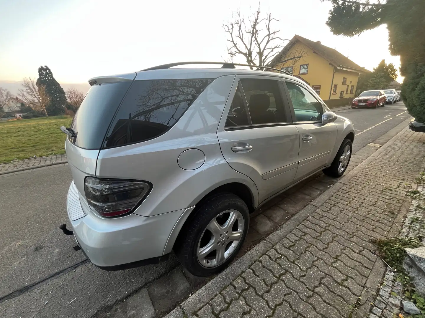 Mercedes-Benz ML 350 4Matic 7G-TRONIC Silber - 2