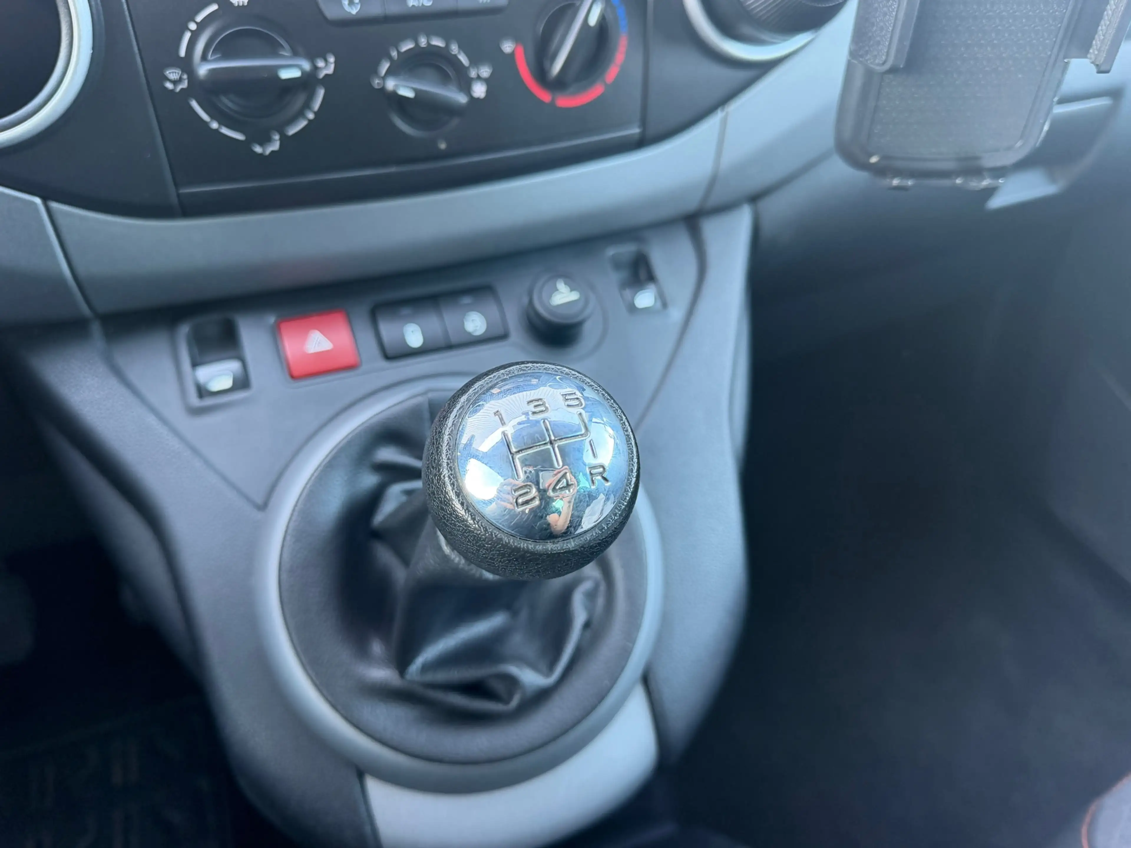 Peugeot Partner Tepee 1.2 PureTech Active- Gris Artense- Airco/Cru — photo 21