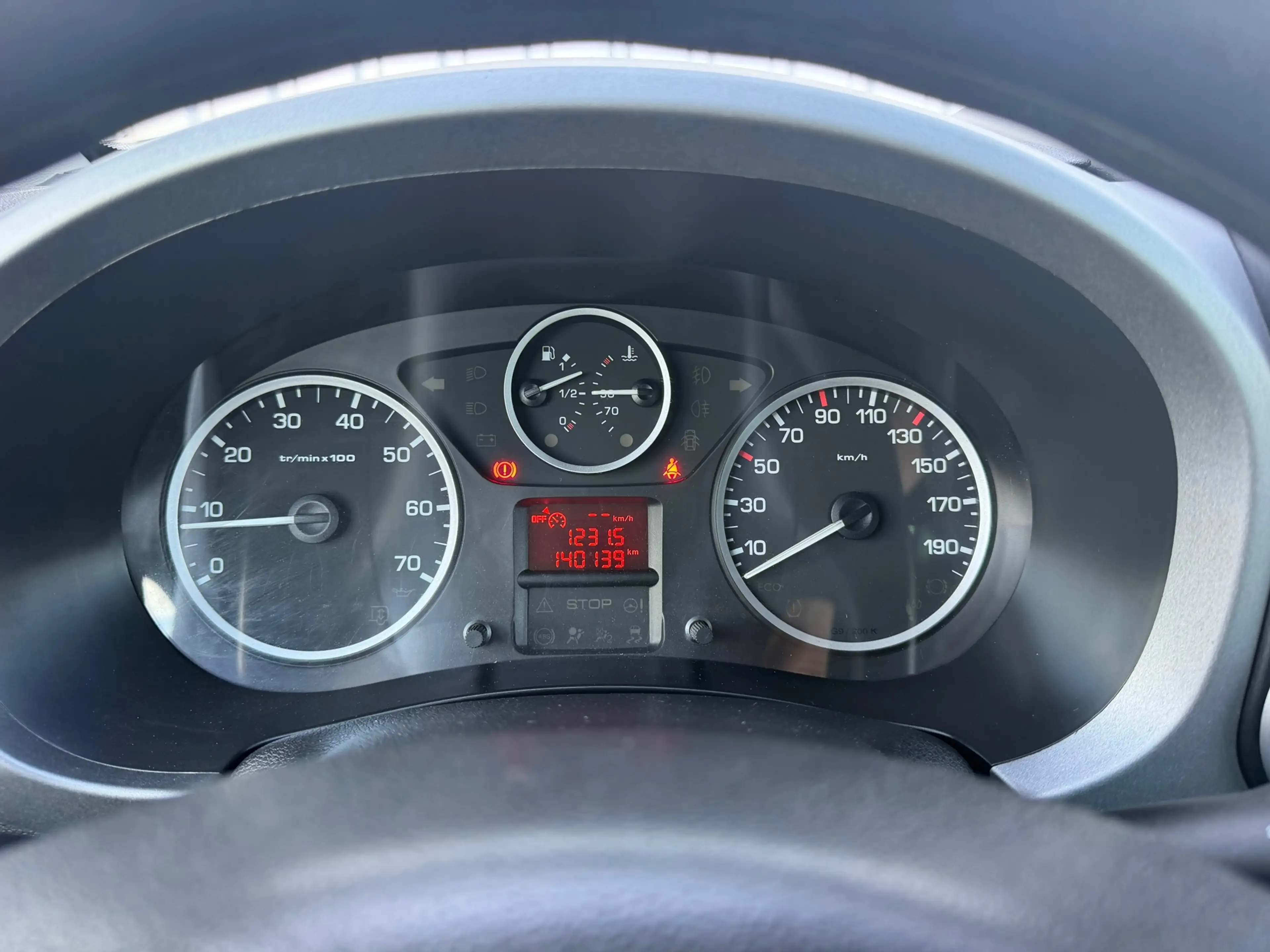 Peugeot Partner Tepee 1.2 PureTech Active- Gris Artense- Airco/Cru — photo 2