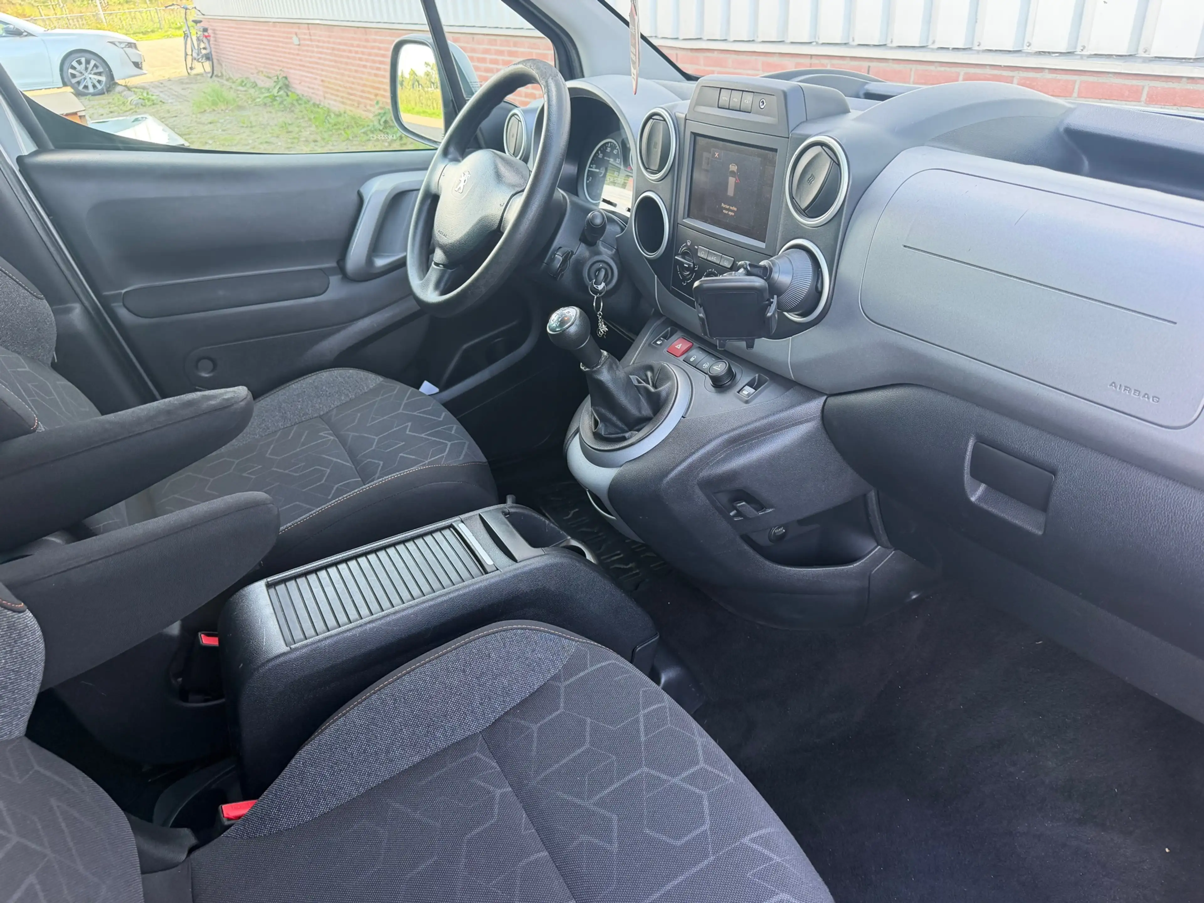 Peugeot Partner Tepee 1.2 PureTech Active- Gris Artense- Airco/Cru — photo 15