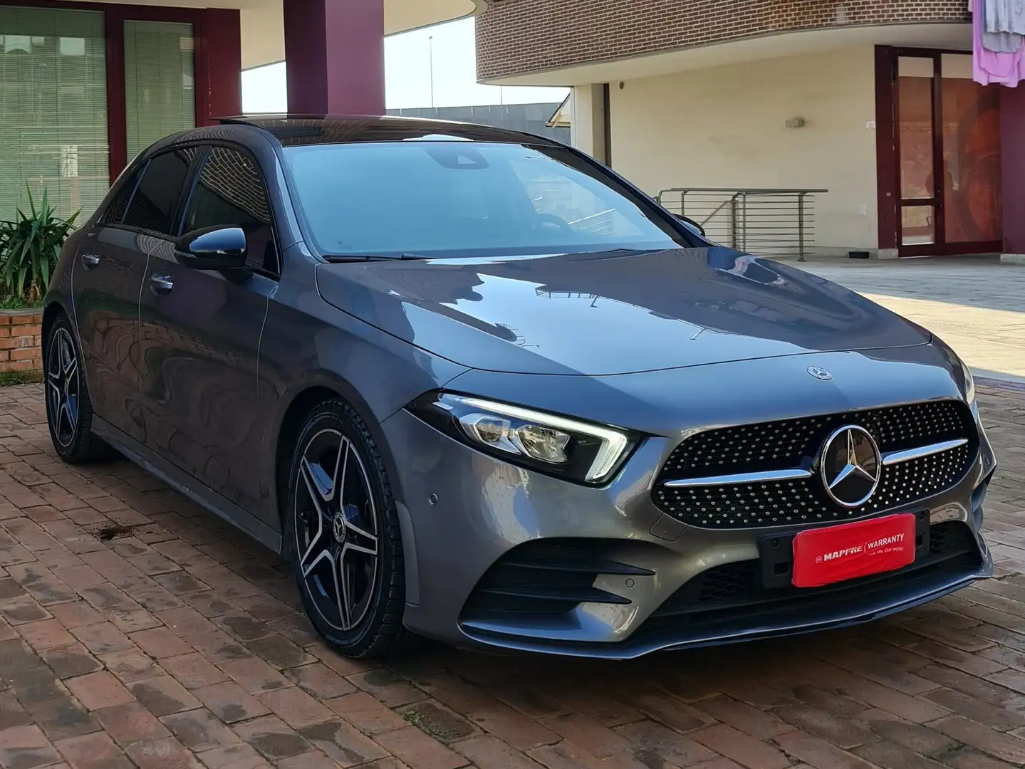 Mercedes-Benz A 180 A 180 d Premium auto Gris - 2