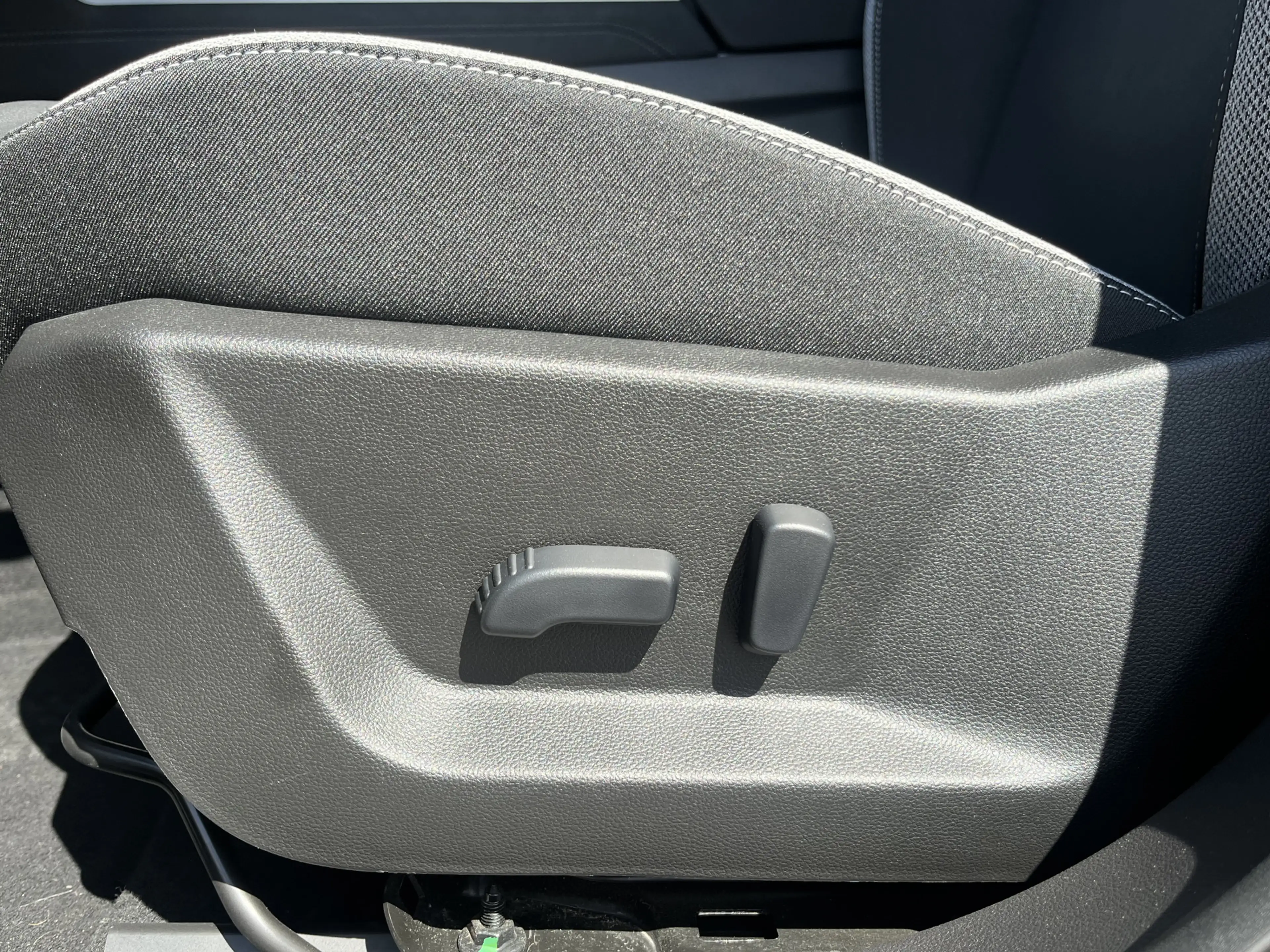 Dacia Bigster 1.8 Hybrid 156PK Journey / 360 Camera / Pack winte — photo 13