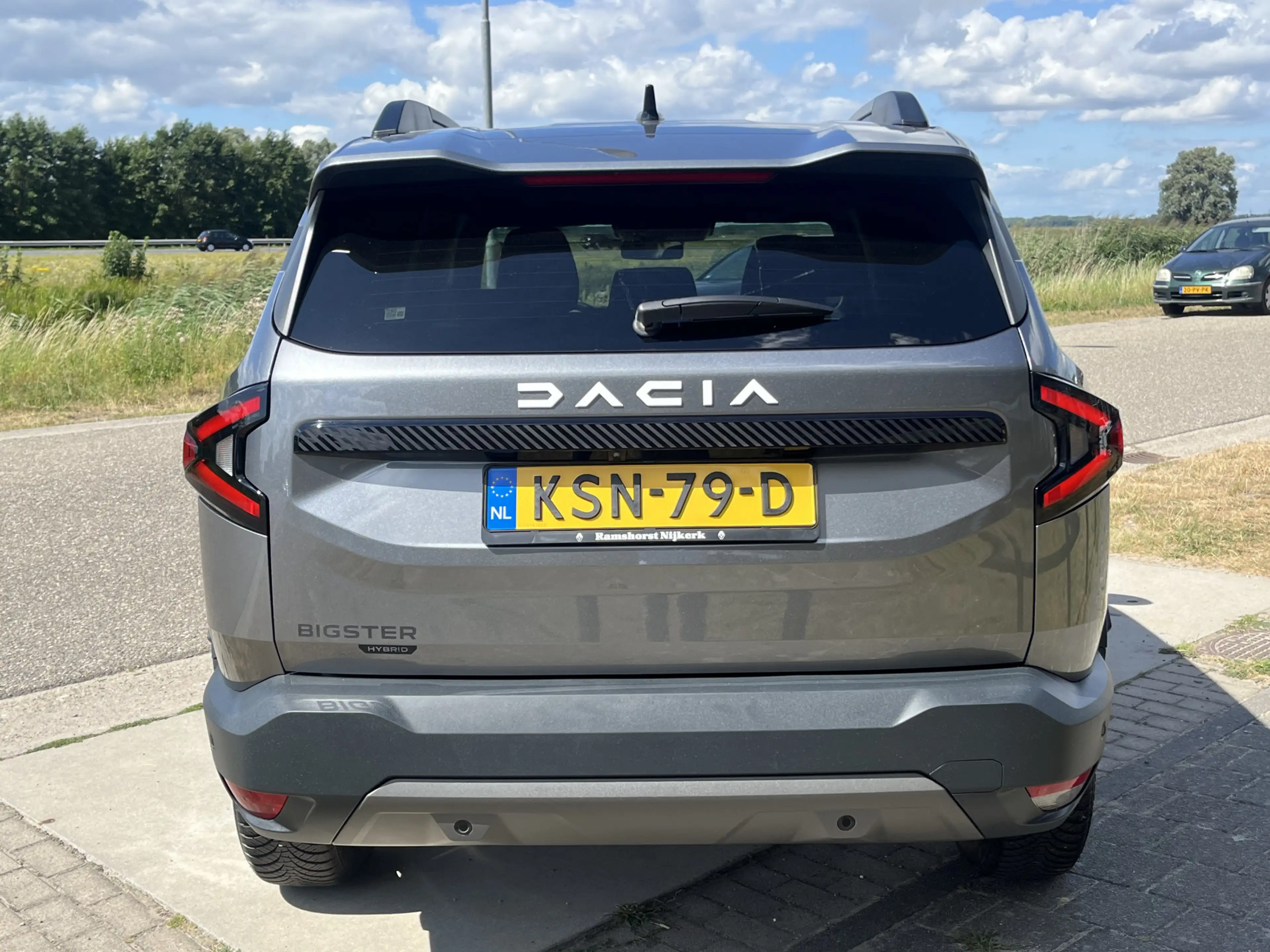 Dacia Bigster 1.8 Hybrid 156PK Journey / 360 Camera / Pack winte — photo 4