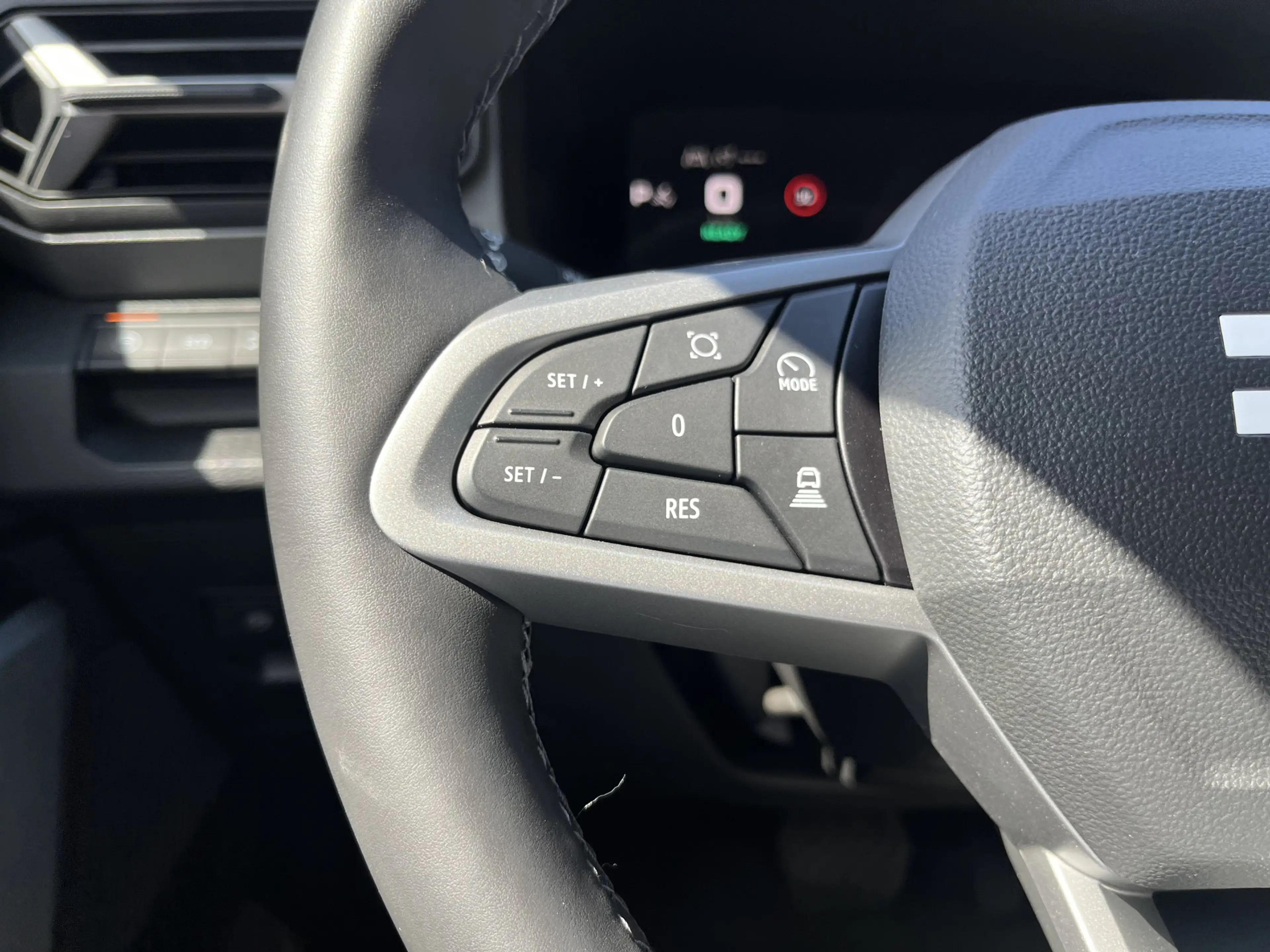 Dacia Bigster 1.8 Hybrid 156PK Journey / 360 Camera / Pack winte — photo 25