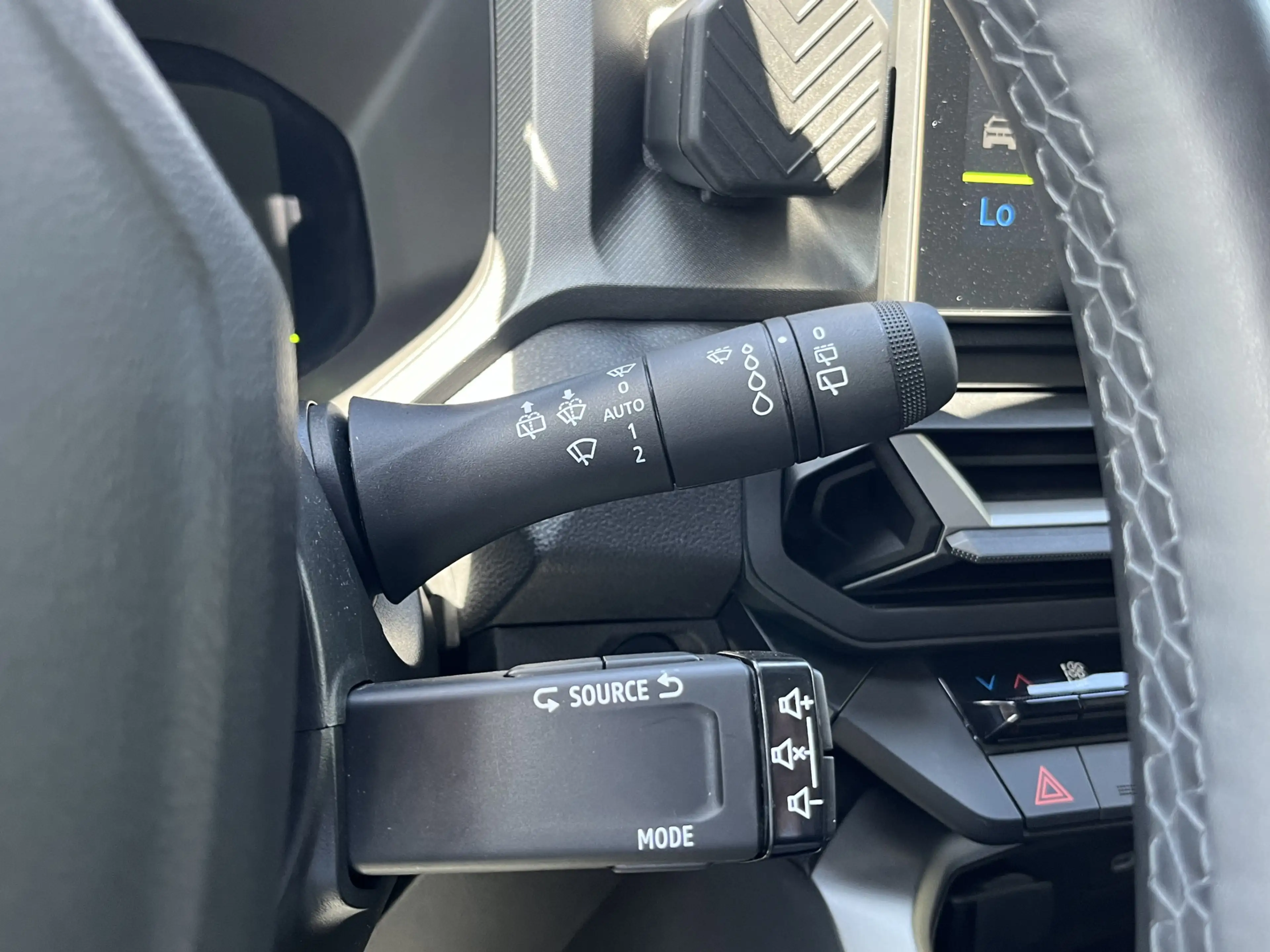 Dacia Bigster 1.8 Hybrid 156PK Journey / 360 Camera / Pack winte — photo 28