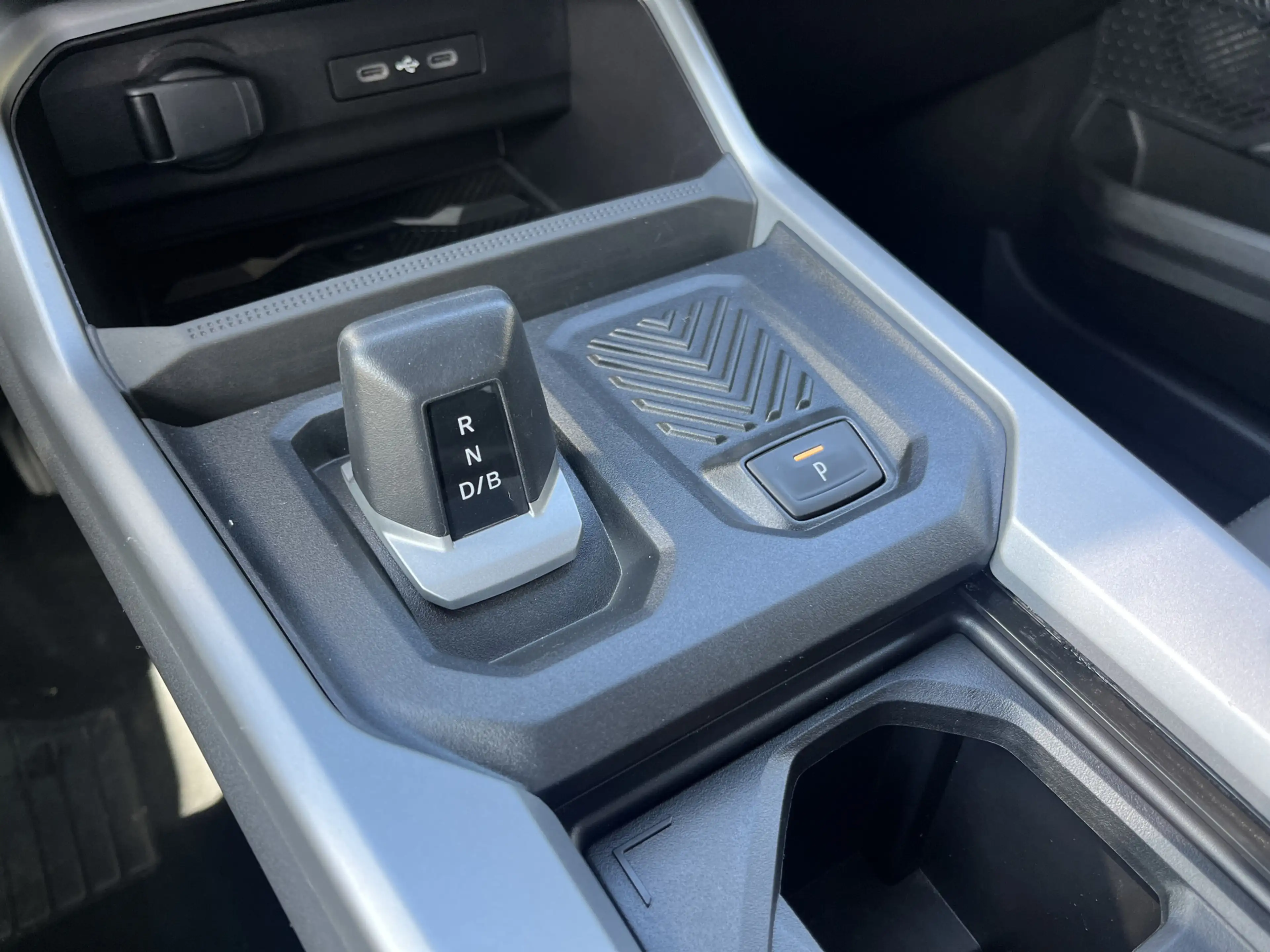 Dacia Bigster 1.8 Hybrid 156PK Journey / 360 Camera / Pack winte — photo 23