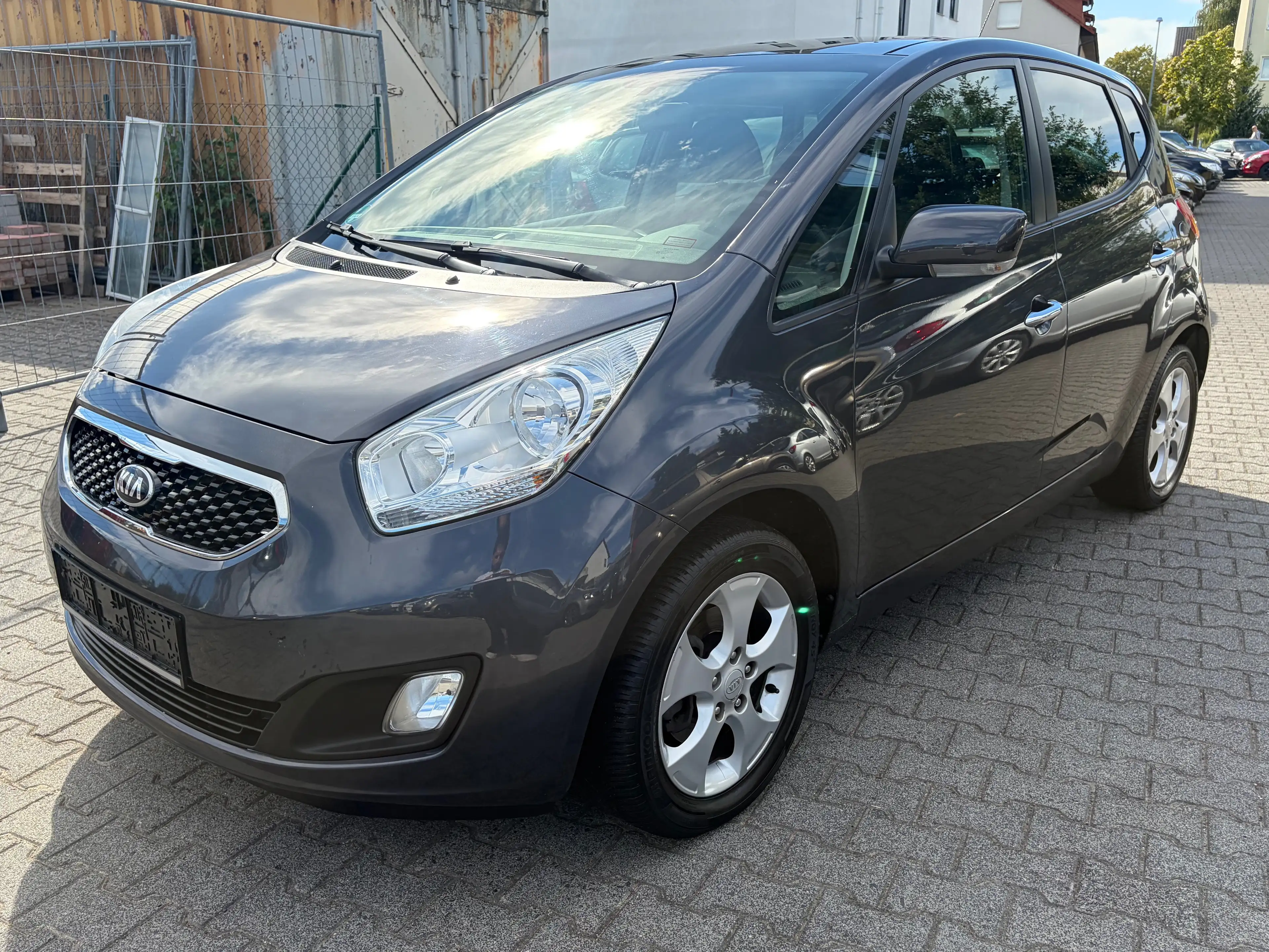 Kia Venga FIFA*Kamera*SHZ*Navi*Schiebe-Dach*Pano*BT*USB*AUX — photo 2