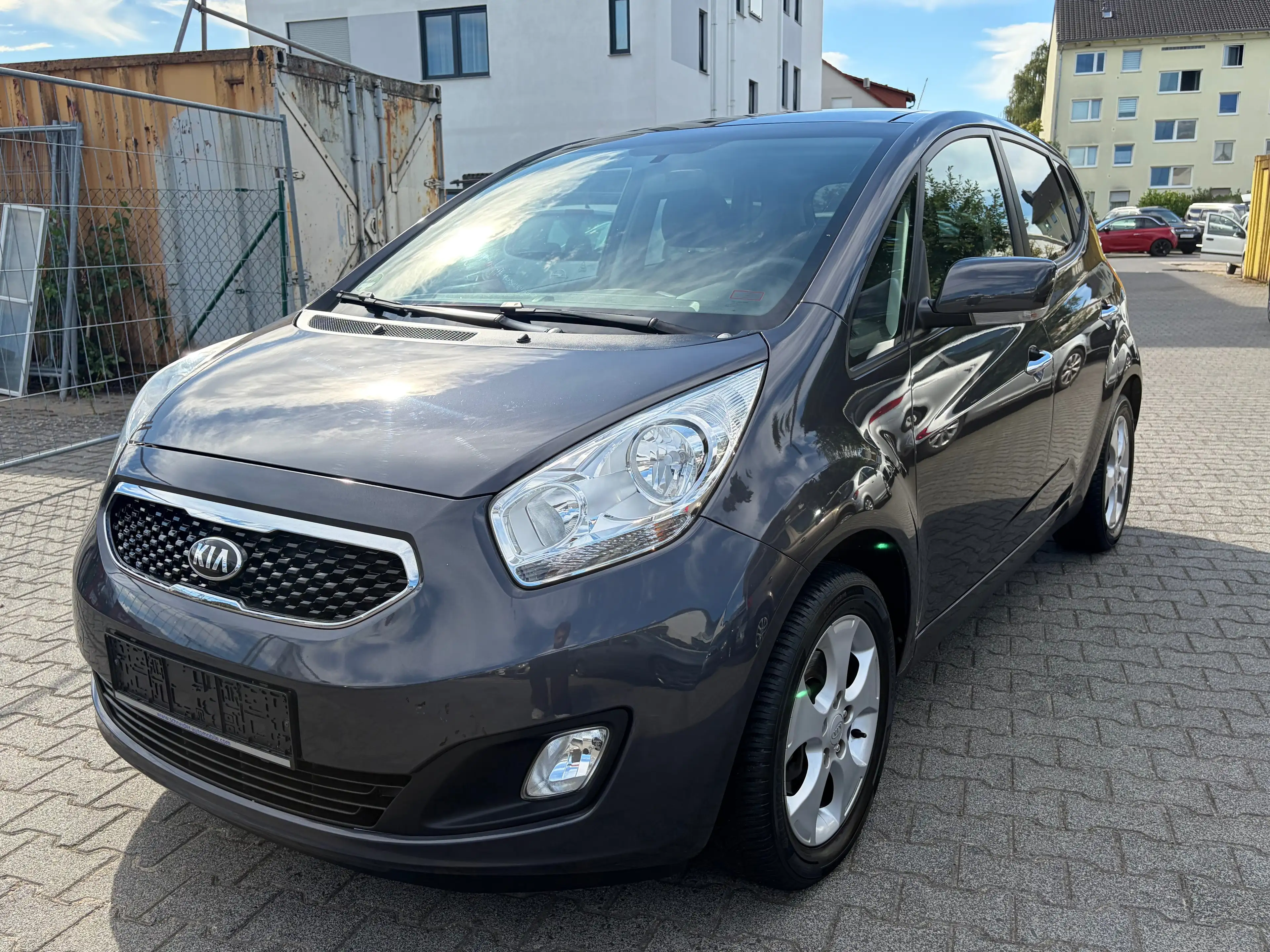 Kia Venga FIFA*Kamera*SHZ*Navi*Schiebe-Dach*Pano*BT*USB*AUX