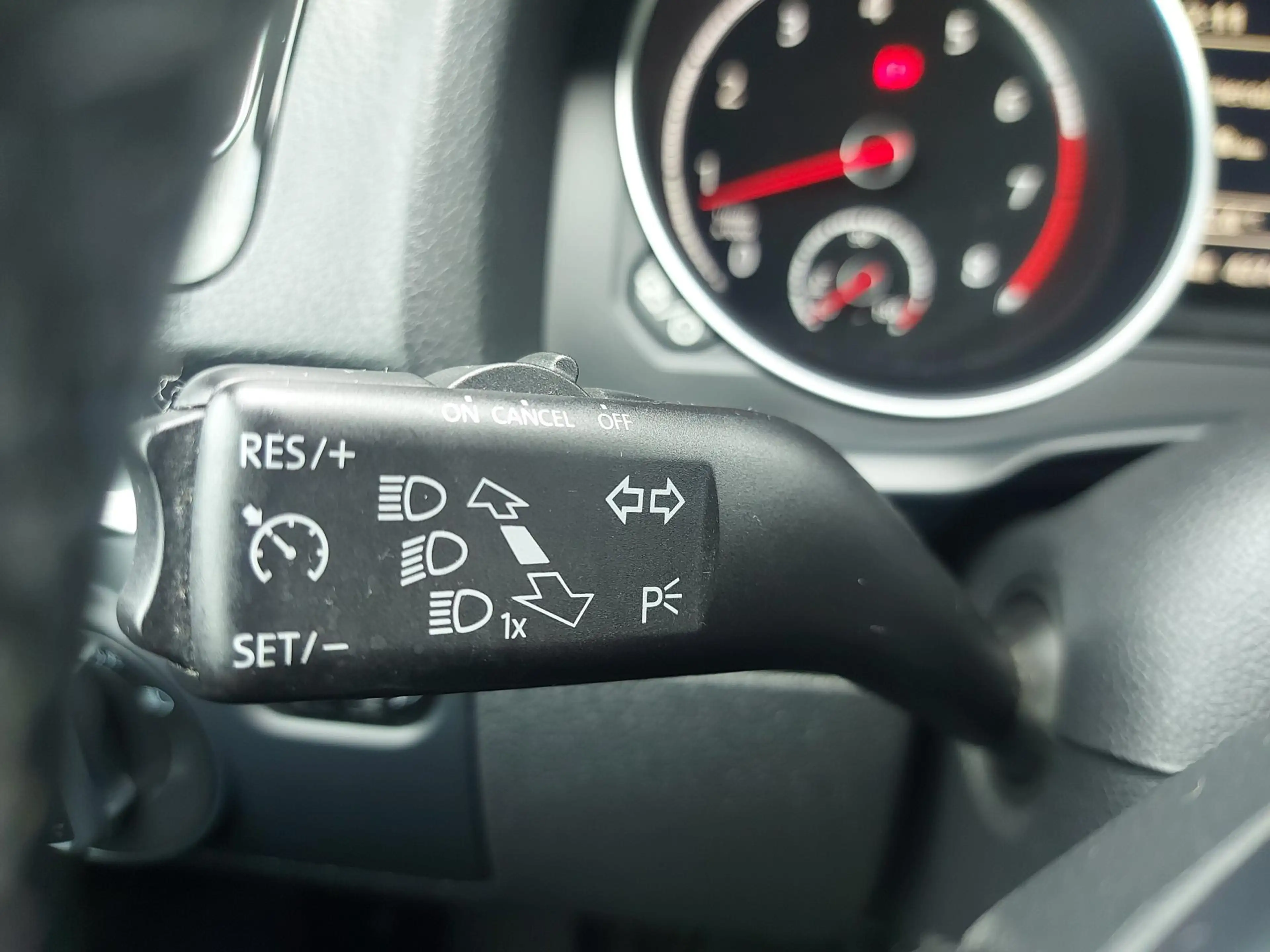 Volkswagen Scirocco 1.4 TSI airco,cruise,stoelverwarming,parkeersensor — photo 15