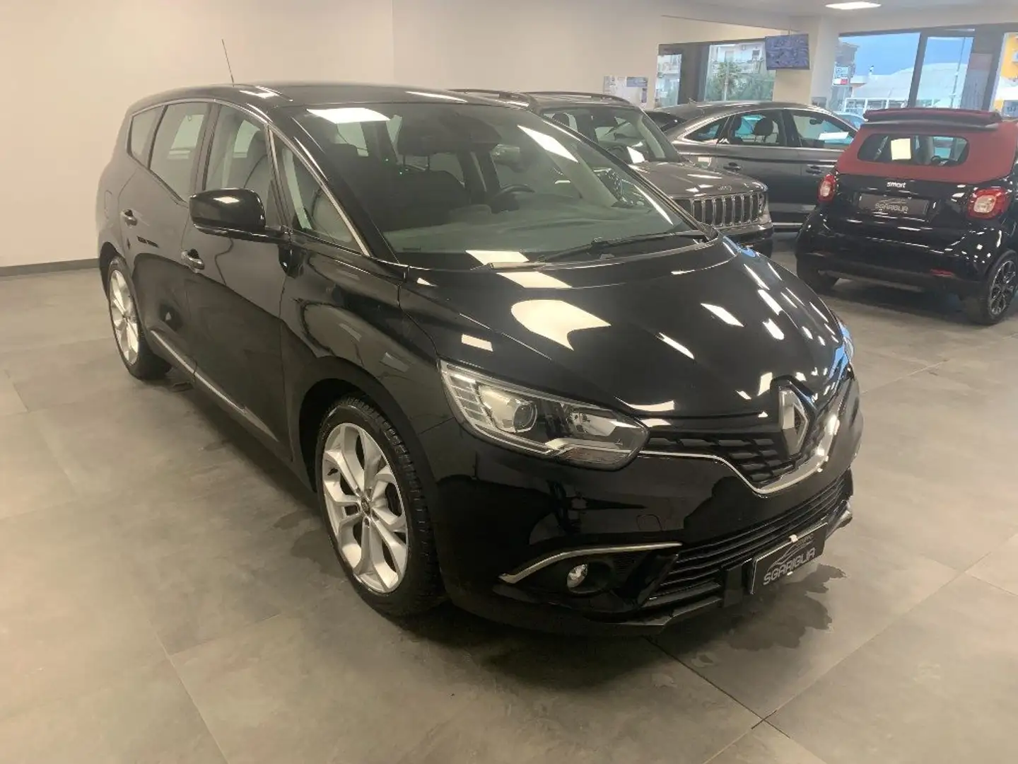 Renault Grand Scenic 1.7 dCi 7 POSTI Intens Zwart - 1