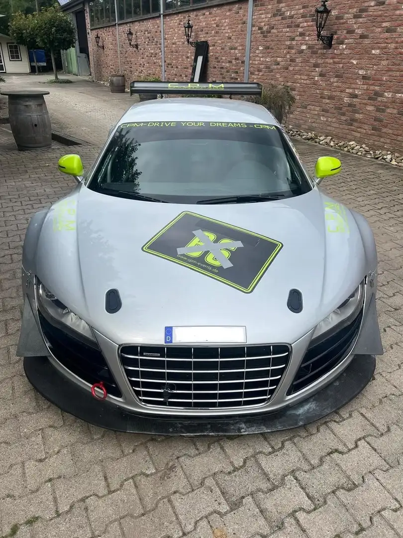 Audi R8 komplettumbau auf R8 Clubsport Rennwagen Срібний - 2