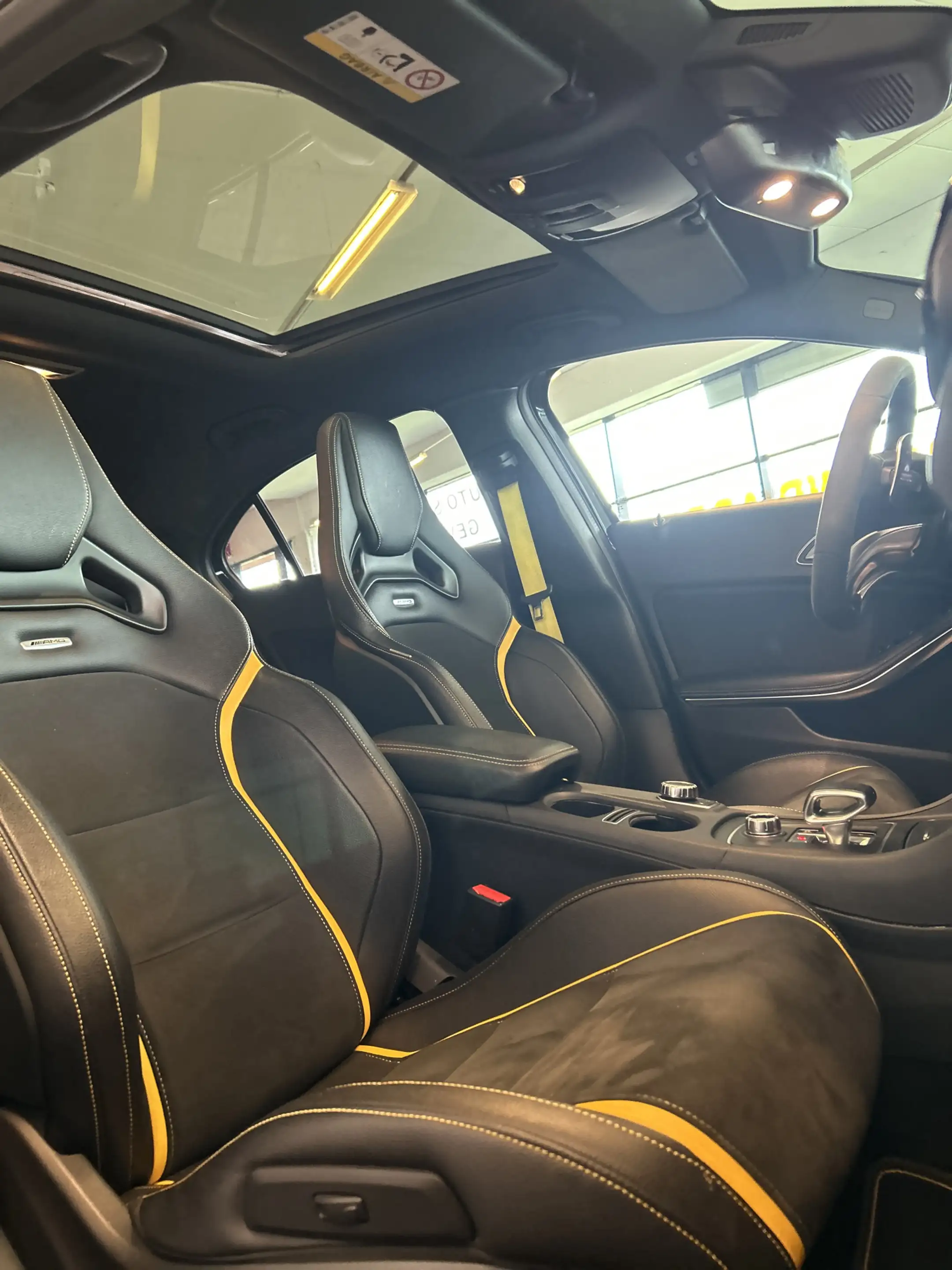 Mercedes-Benz A 45 AMG 4MATIC Yellow Night 381PK | Panoramadak | Harman/K — photo 7