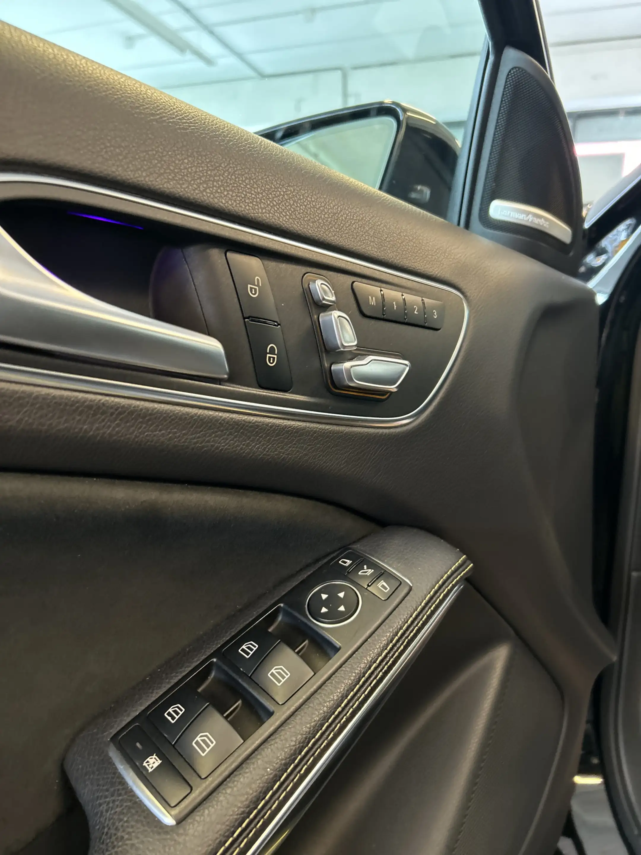 Mercedes-Benz A 45 AMG 4MATIC Yellow Night 381PK | Panoramadak | Harman/K — photo 10