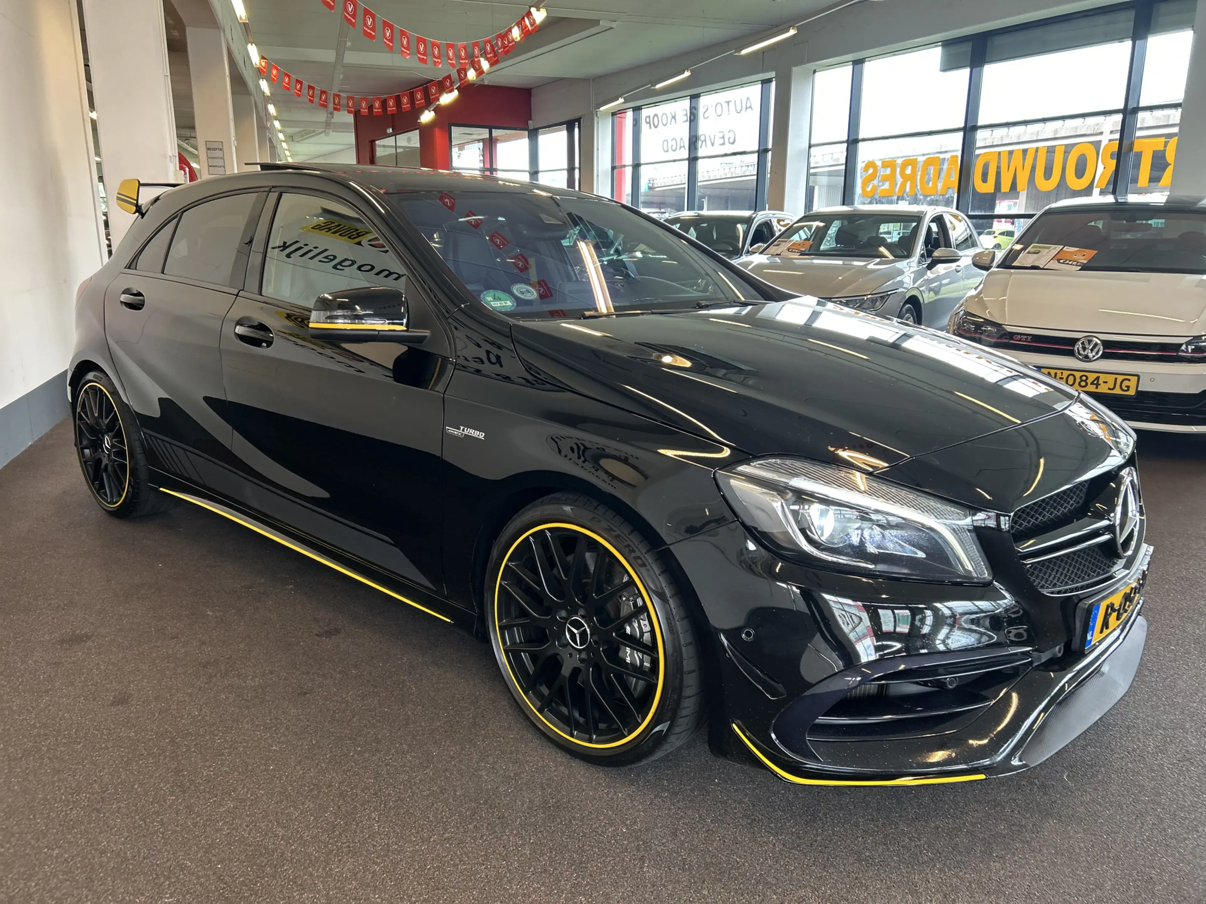 Mercedes-Benz A 45 AMG 4MATIC Yellow Night 381PK | Panoramadak | Harman/K — photo 5