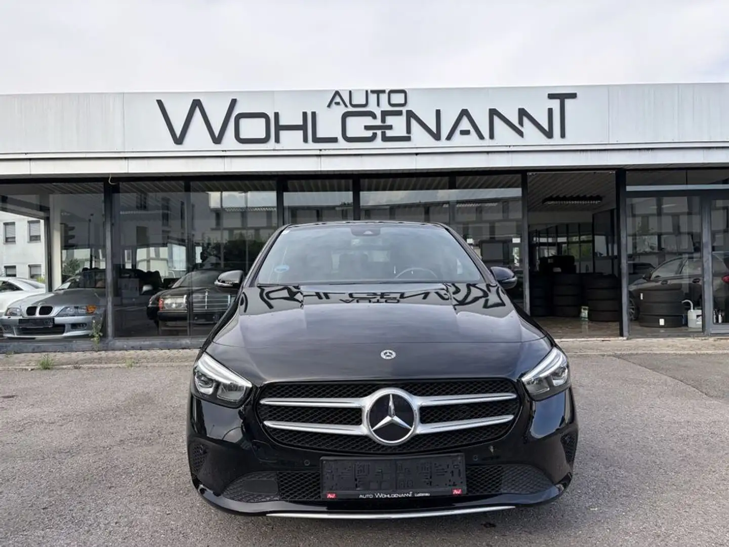 Mercedes-Benz B 180 (247.084) Schwarz - 1