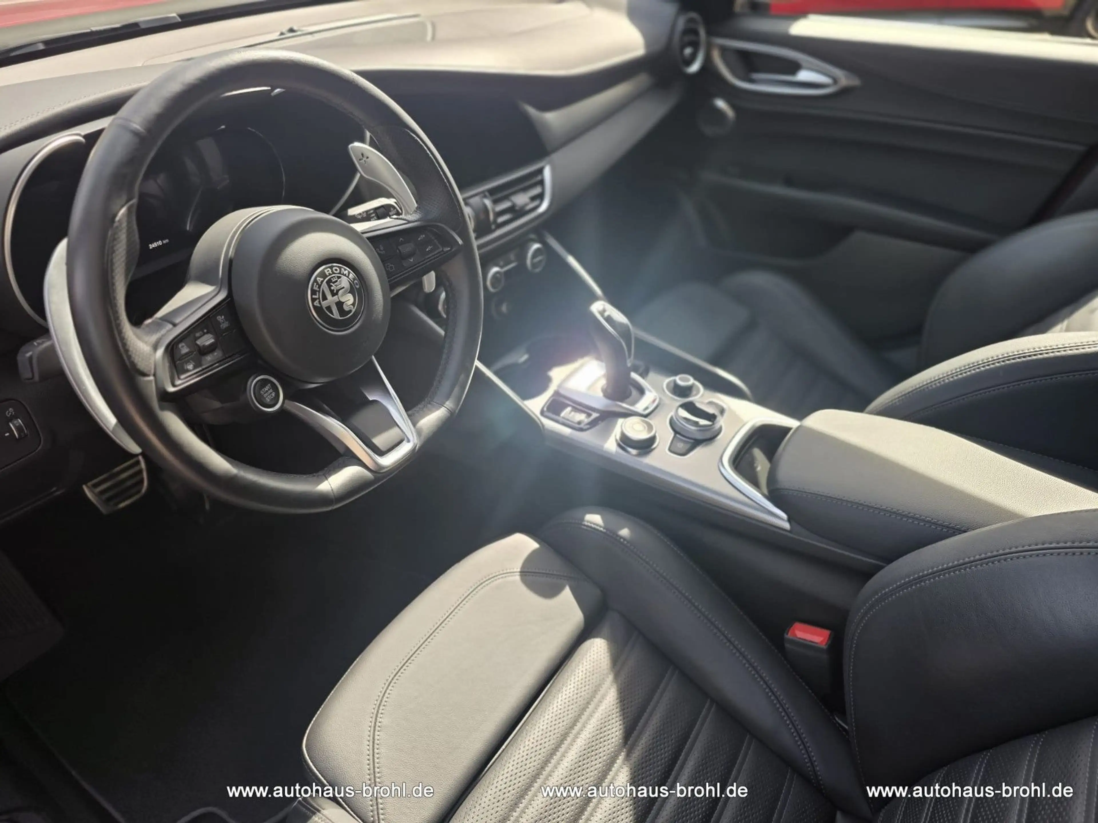 Alfa Romeo Giulia Veloce Q4 280PS — photo 8